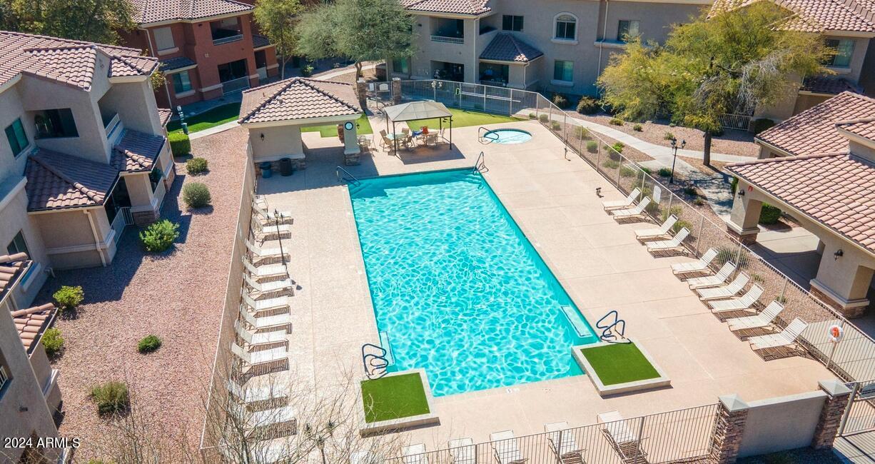 955 E KNOX Road, 118