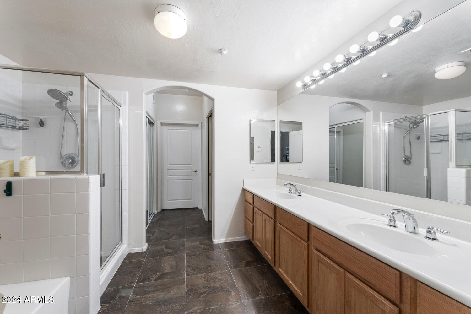 955 E KNOX Road, 118