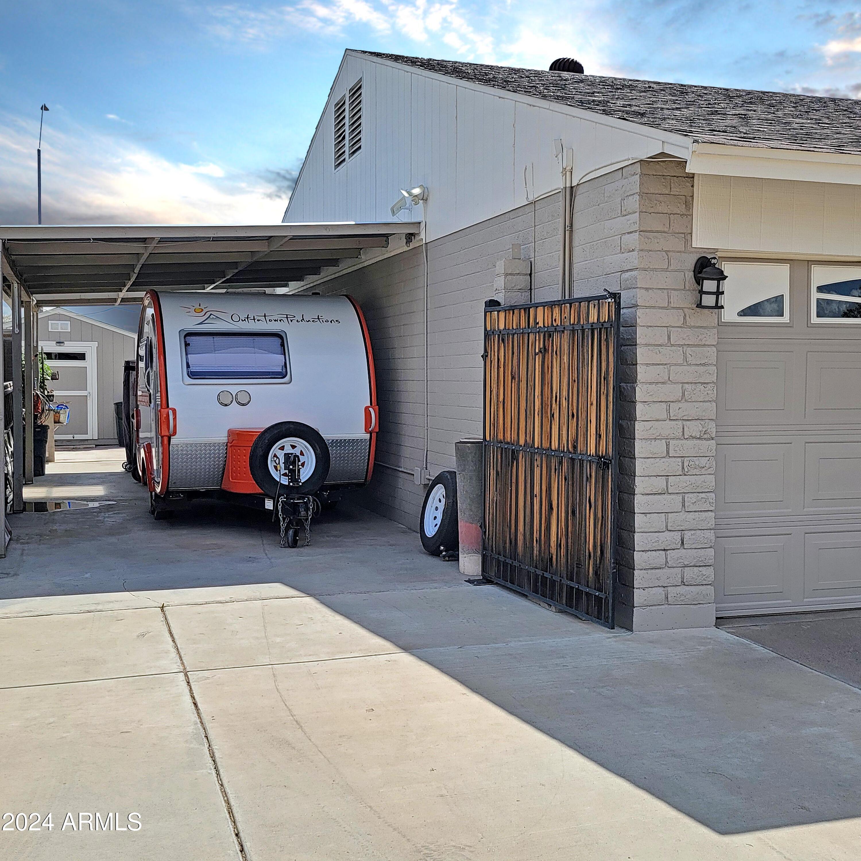 2919 W WOODRIDGE Drive