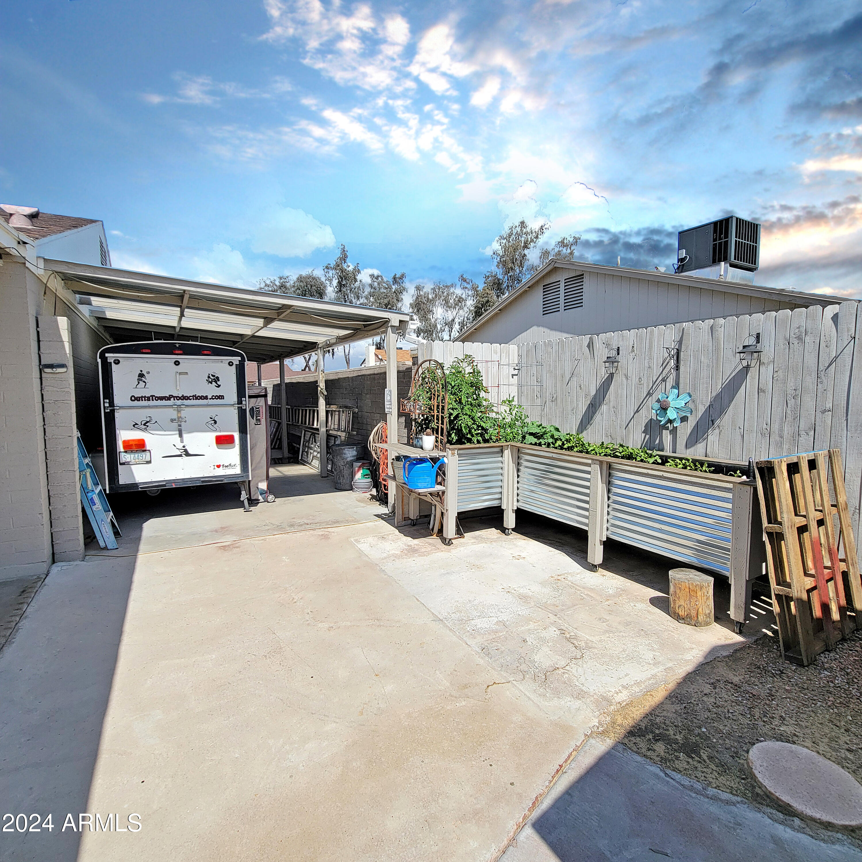 2919 W WOODRIDGE Drive