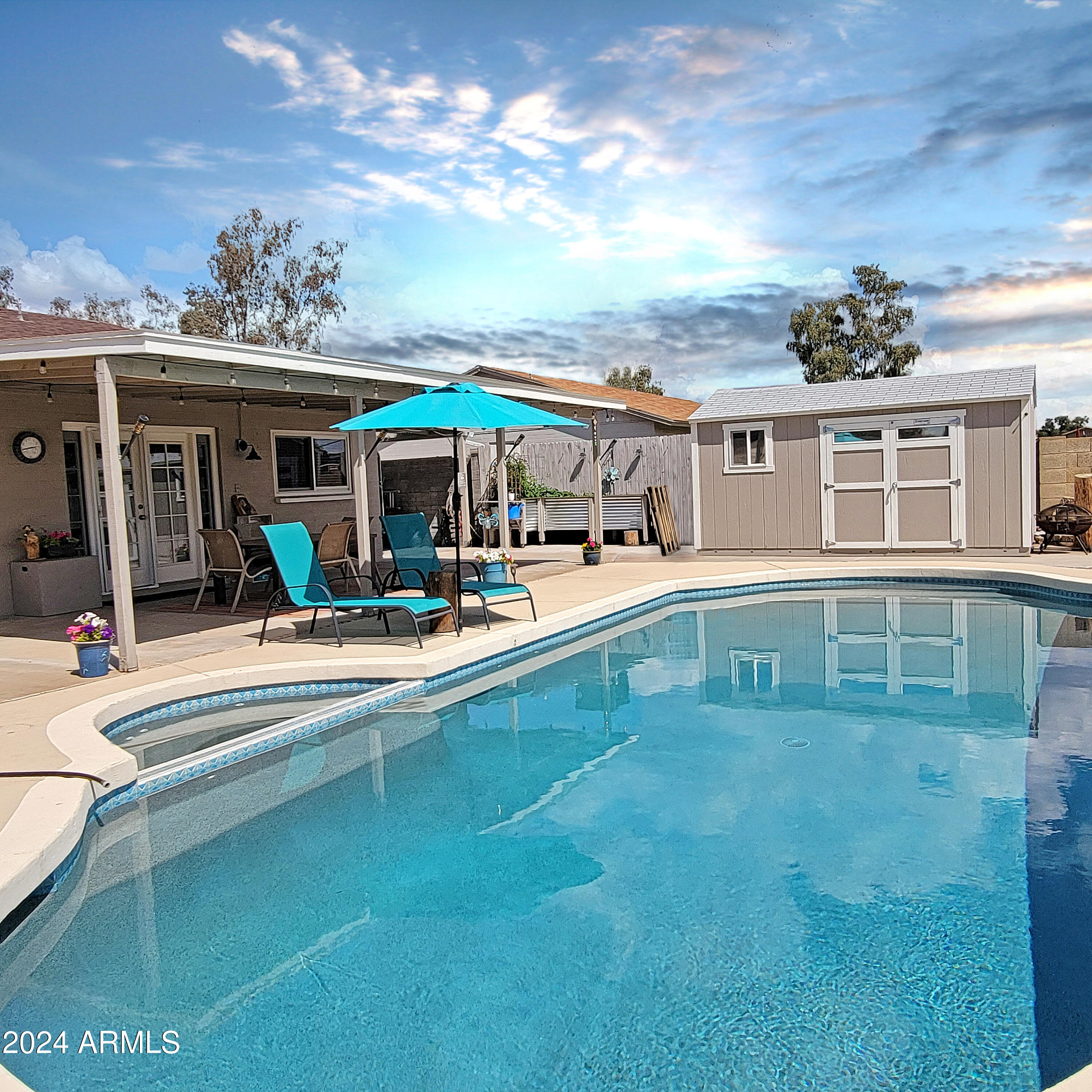 2919 W WOODRIDGE Drive
