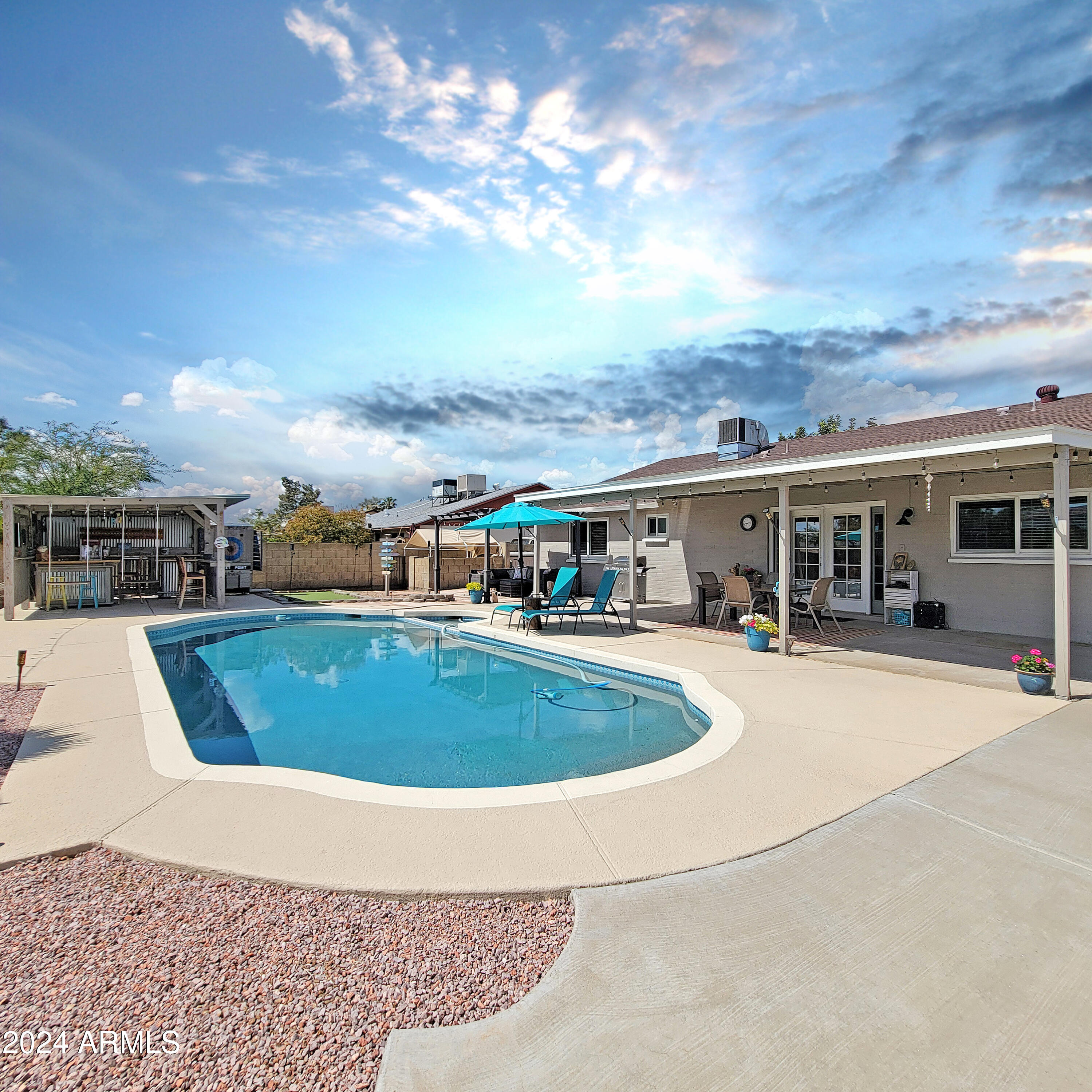 2919 W WOODRIDGE Drive