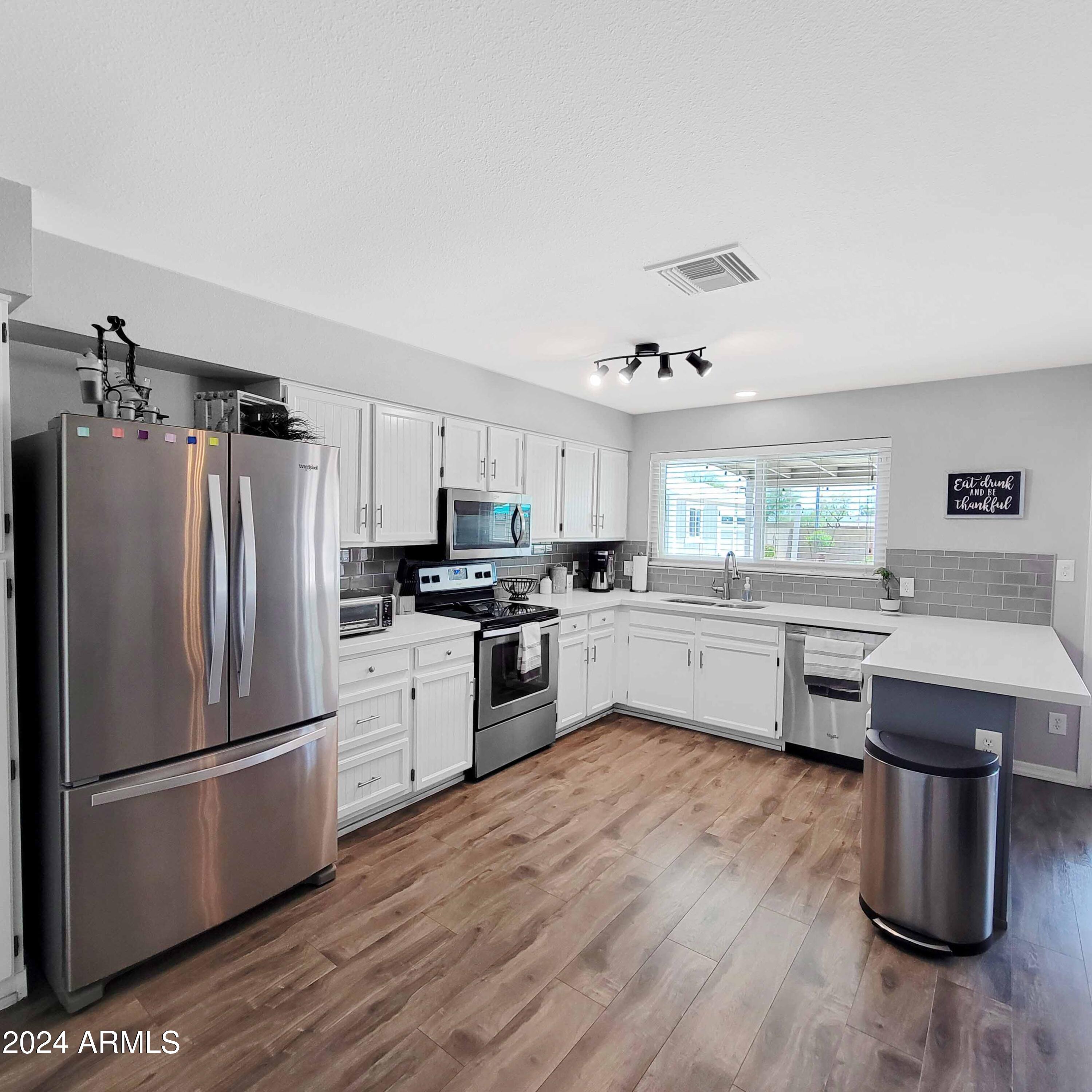 2919 W WOODRIDGE Drive