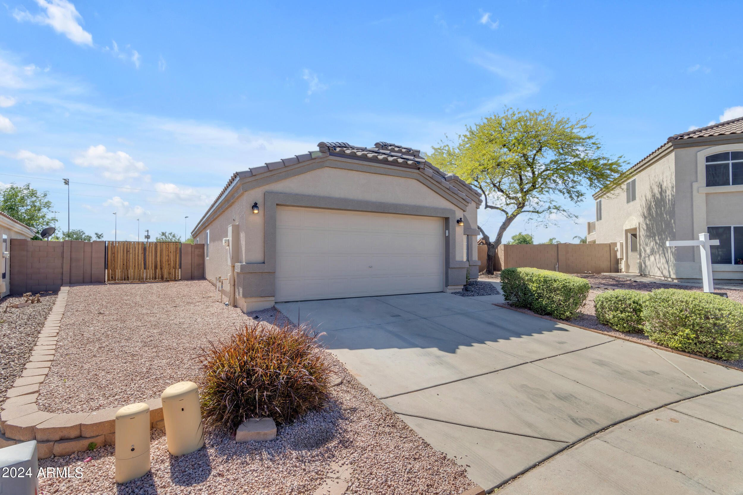 732 S CHATSWORTH