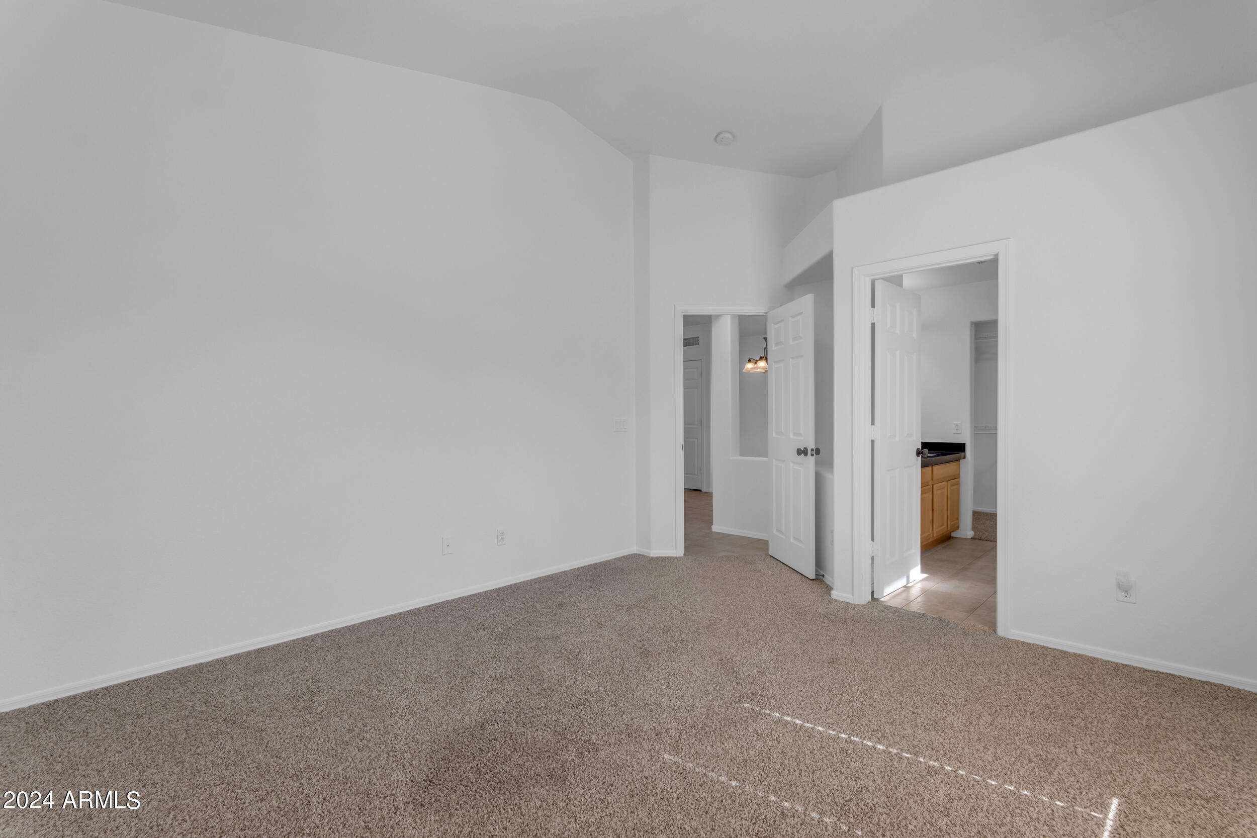 732 S CHATSWORTH