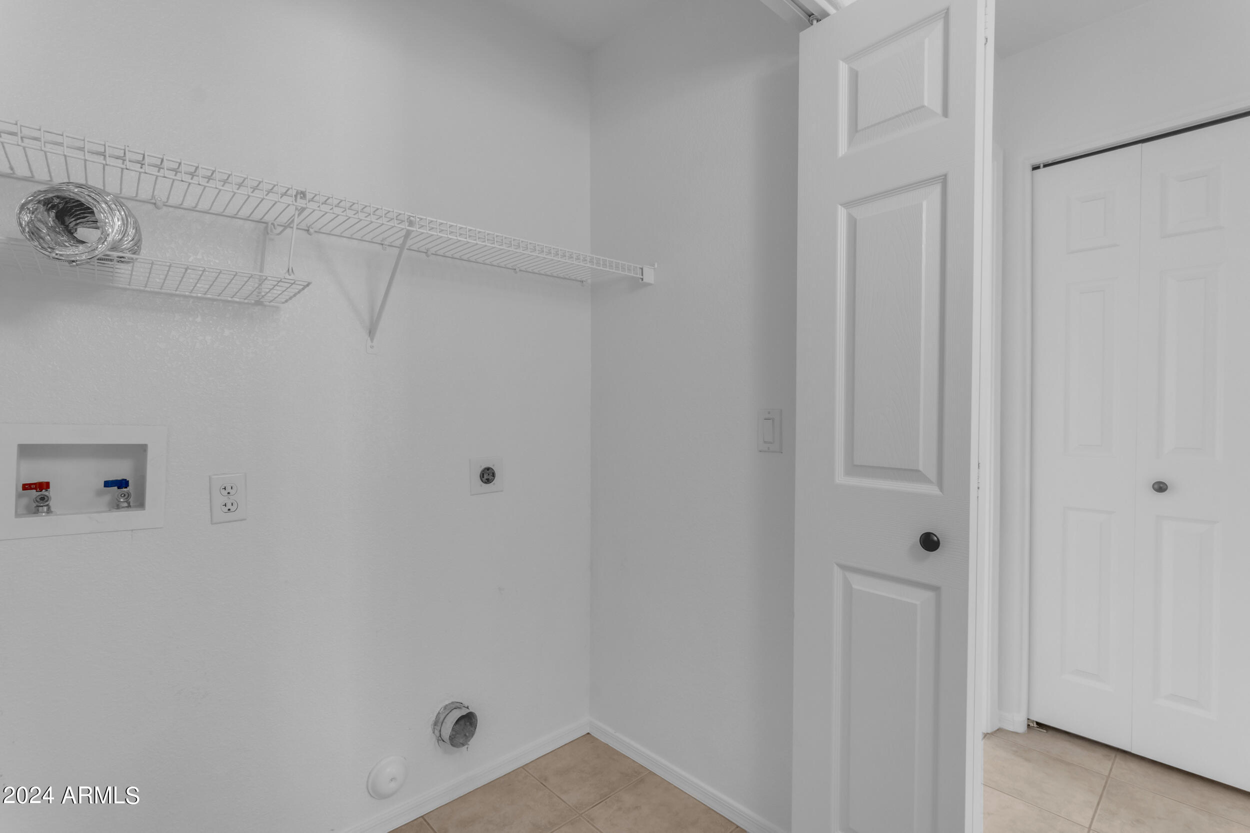 732 S CHATSWORTH