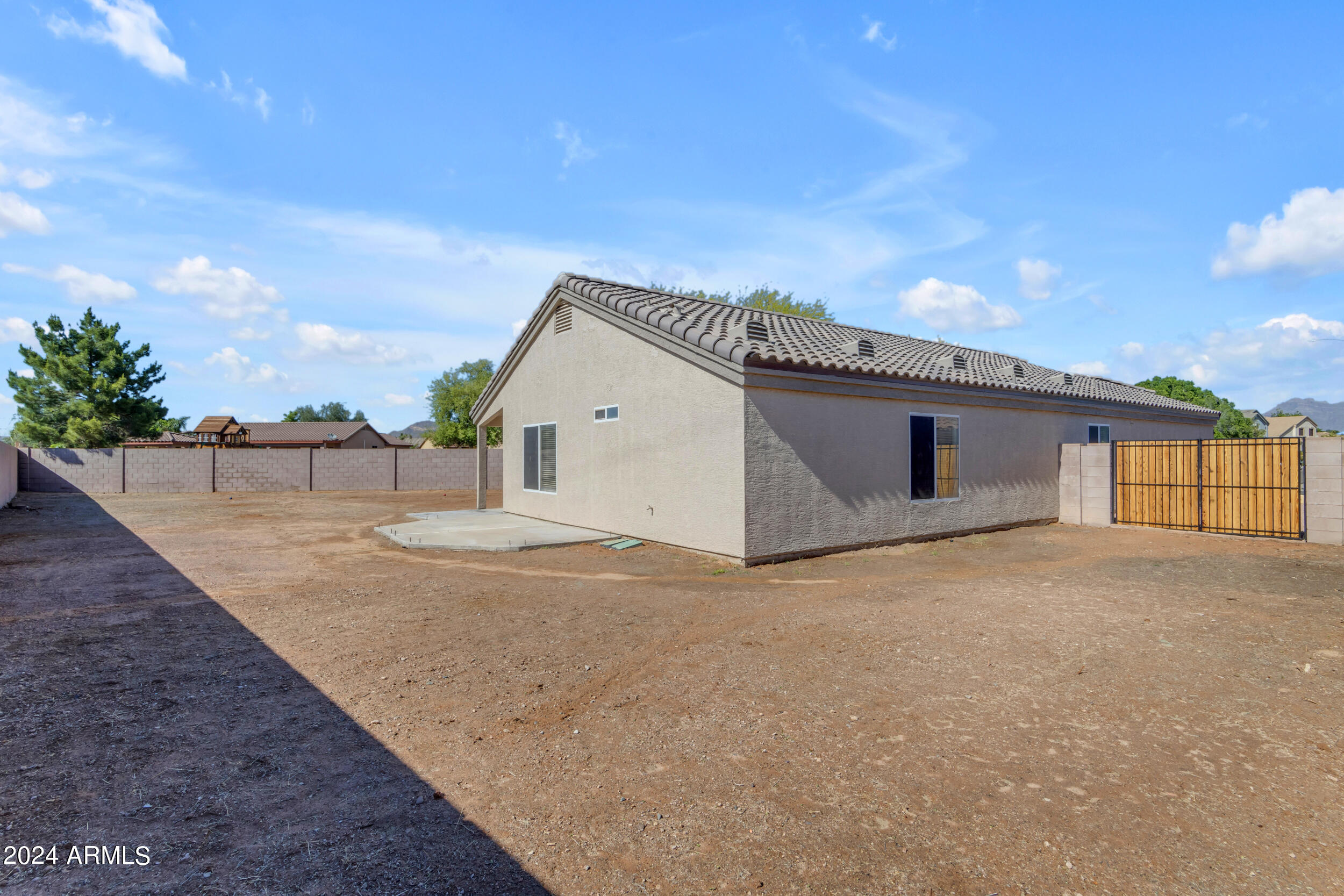 732 S CHATSWORTH