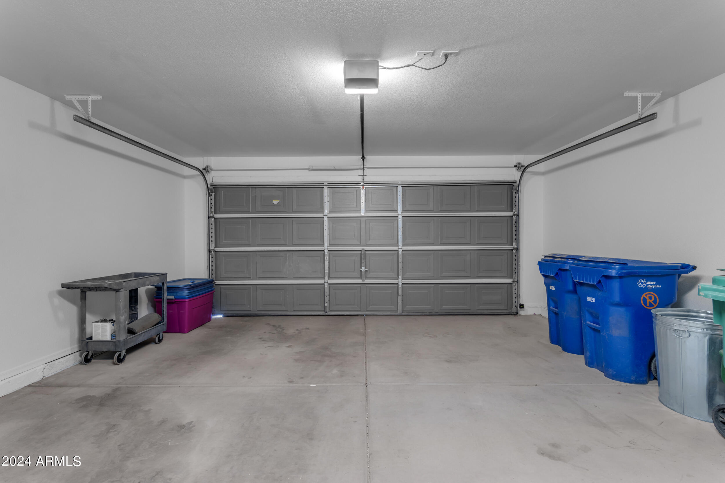 732 S CHATSWORTH
