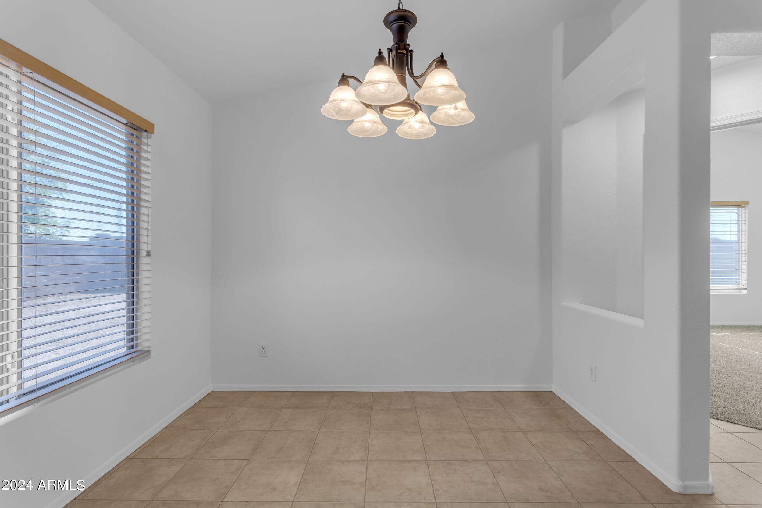 732 S CHATSWORTH
