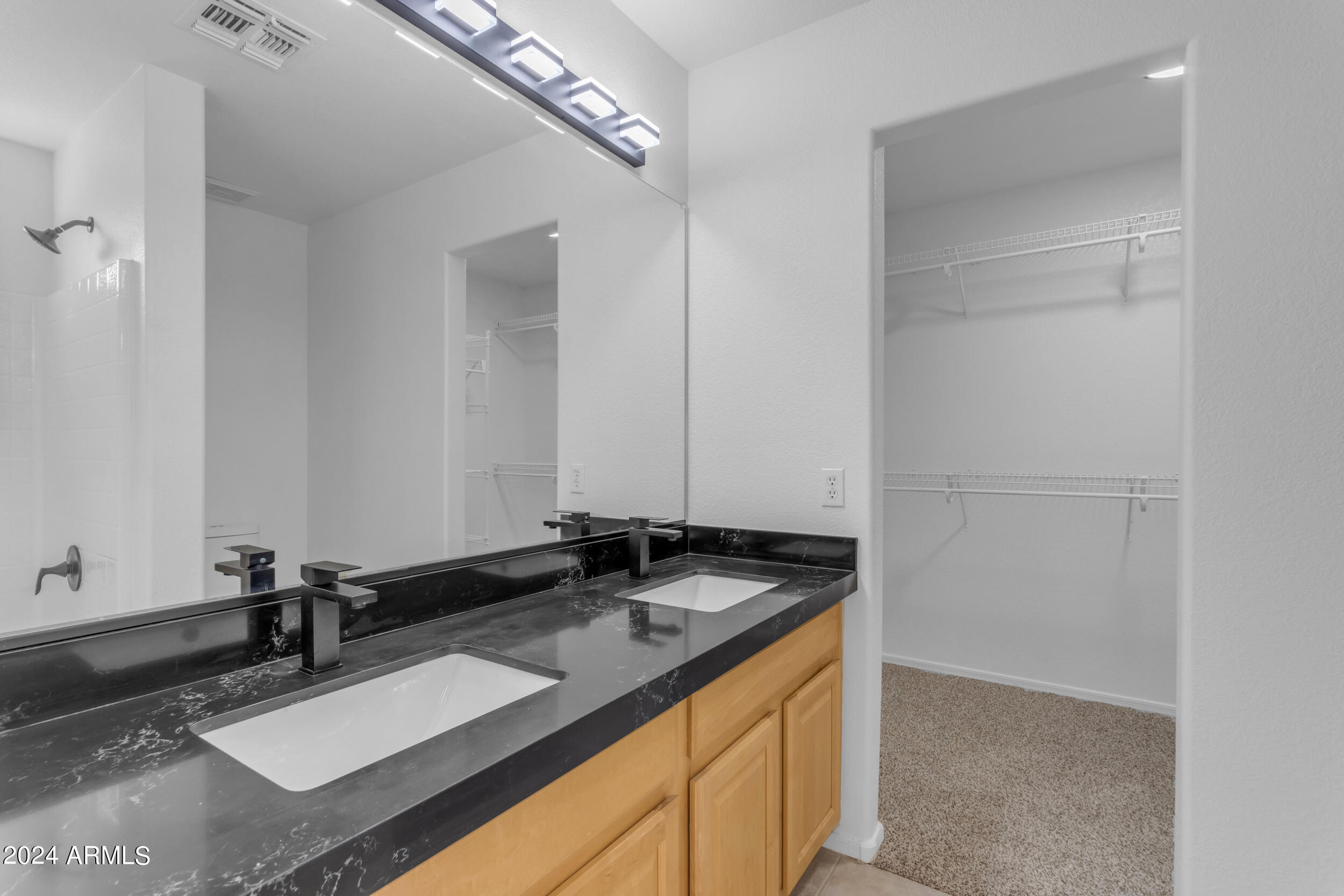 732 S CHATSWORTH
