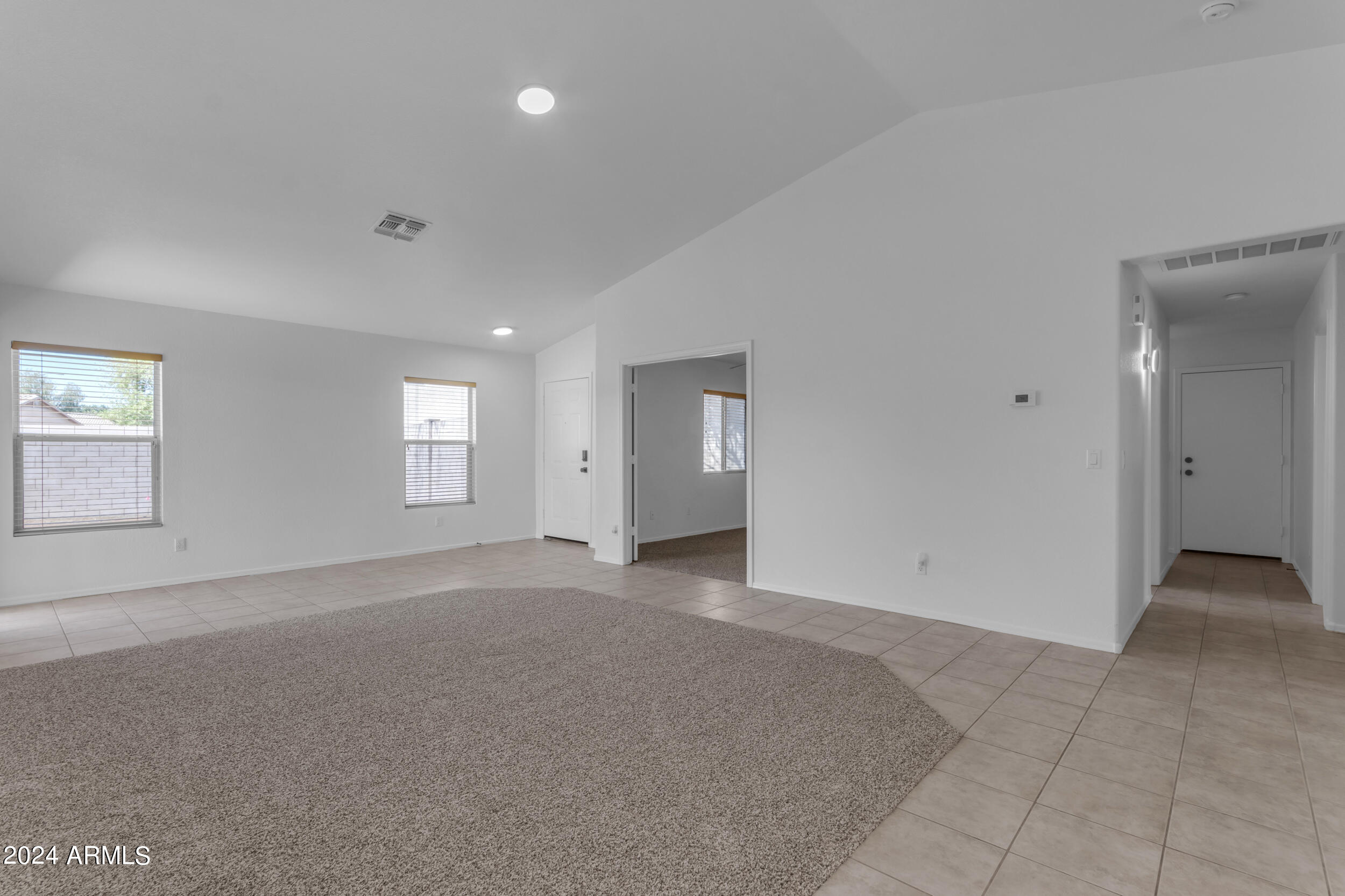 732 S CHATSWORTH