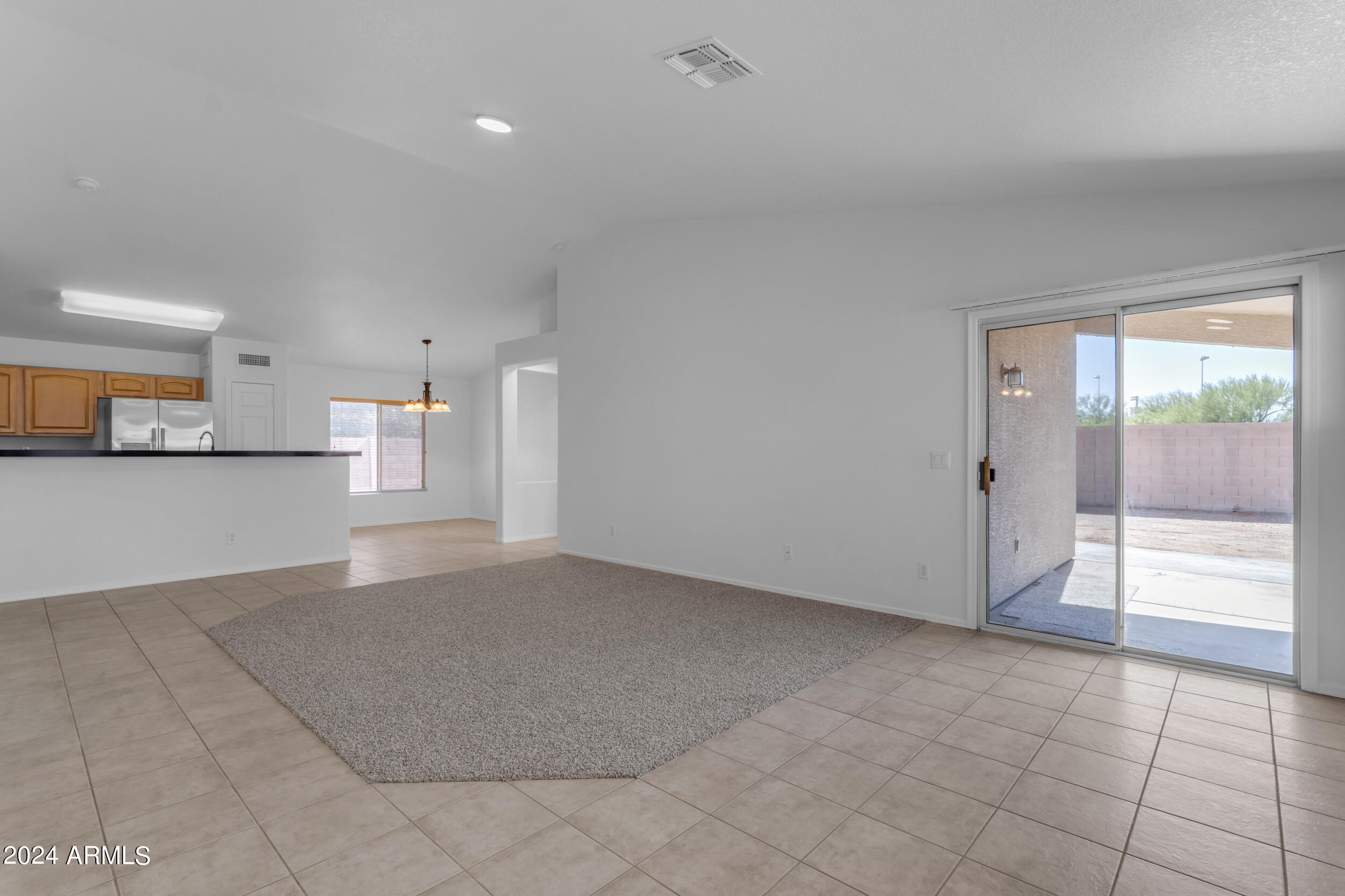 732 S CHATSWORTH
