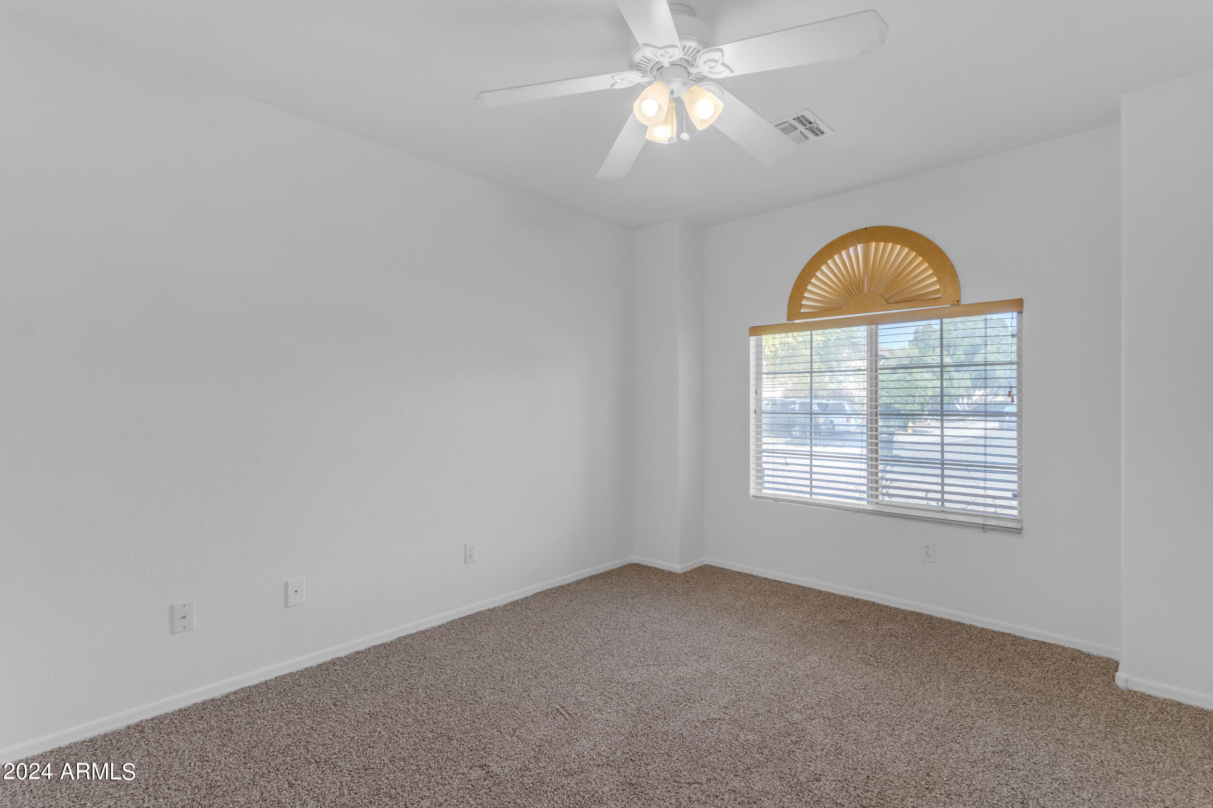 732 S CHATSWORTH