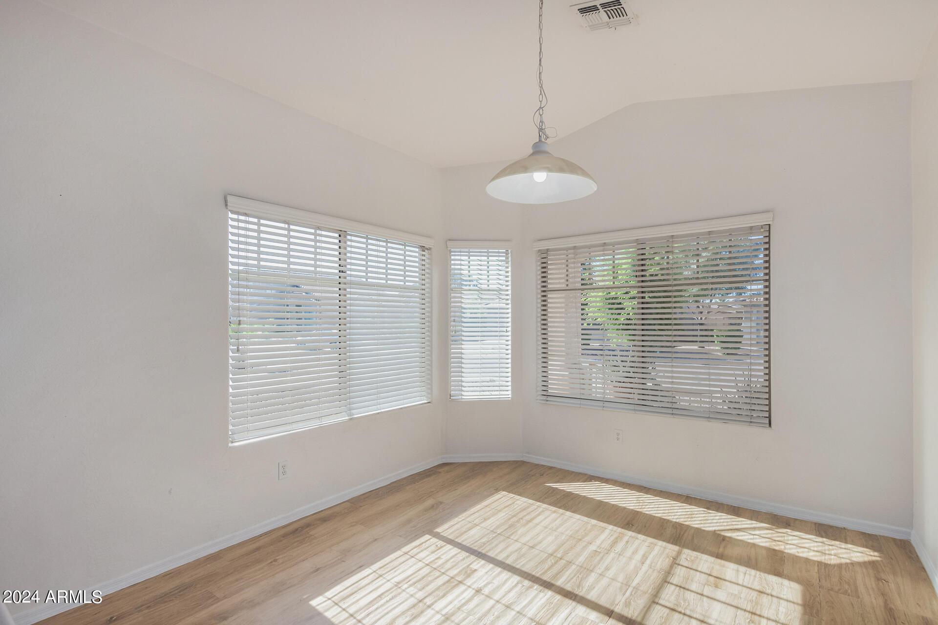 4328 W CARSON Road