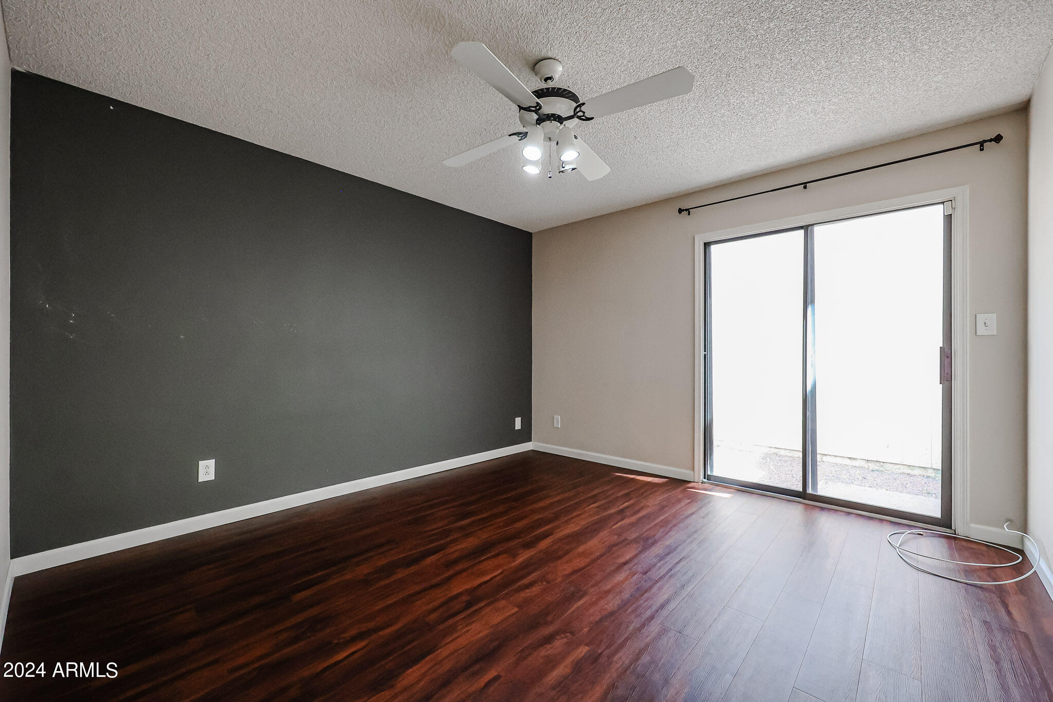 2414 W KIOWA Circle