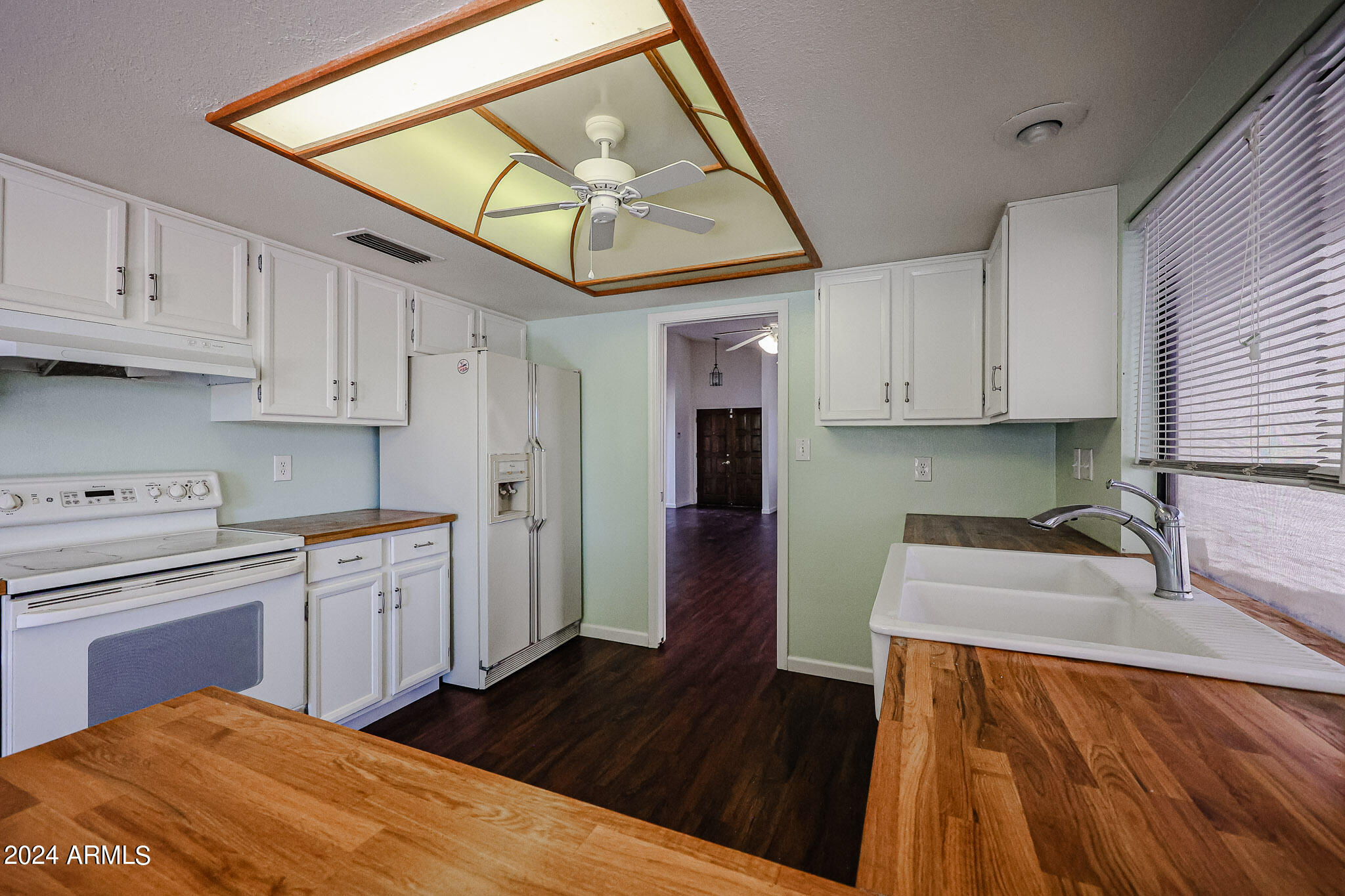 2414 W KIOWA Circle