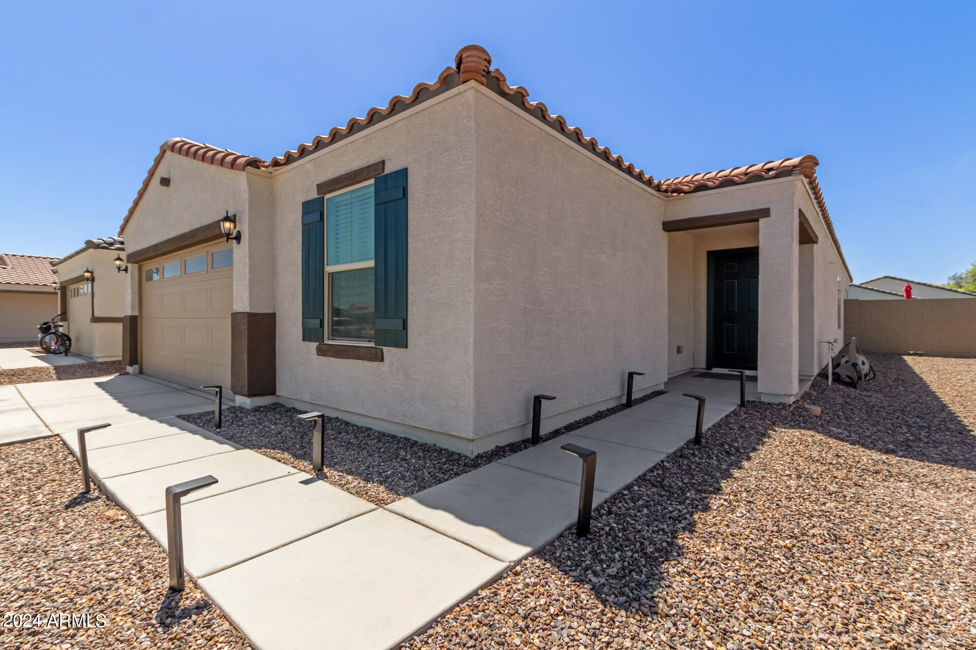 1619 W PINKLEY Court