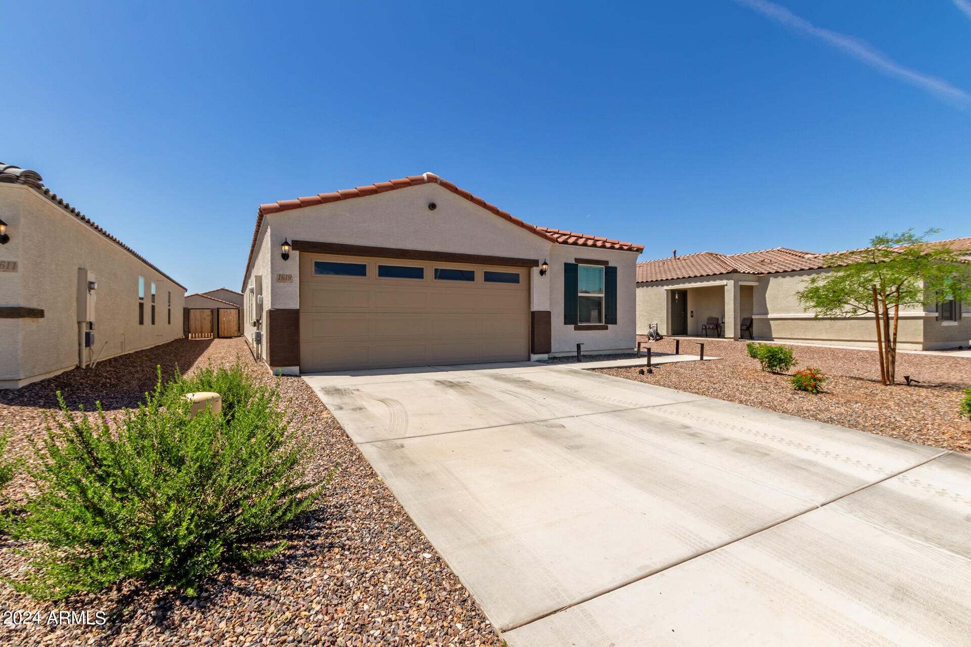 1619 W PINKLEY Court