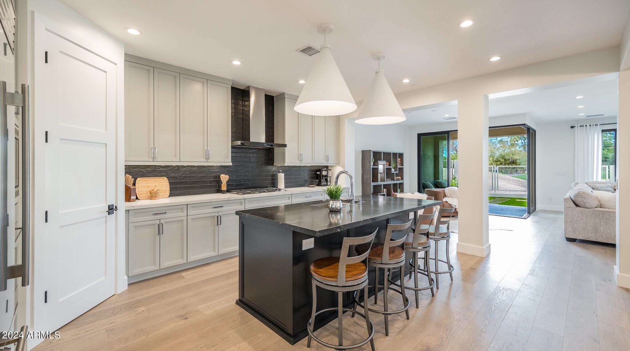 6500 E CAMELBACK Road, 1014