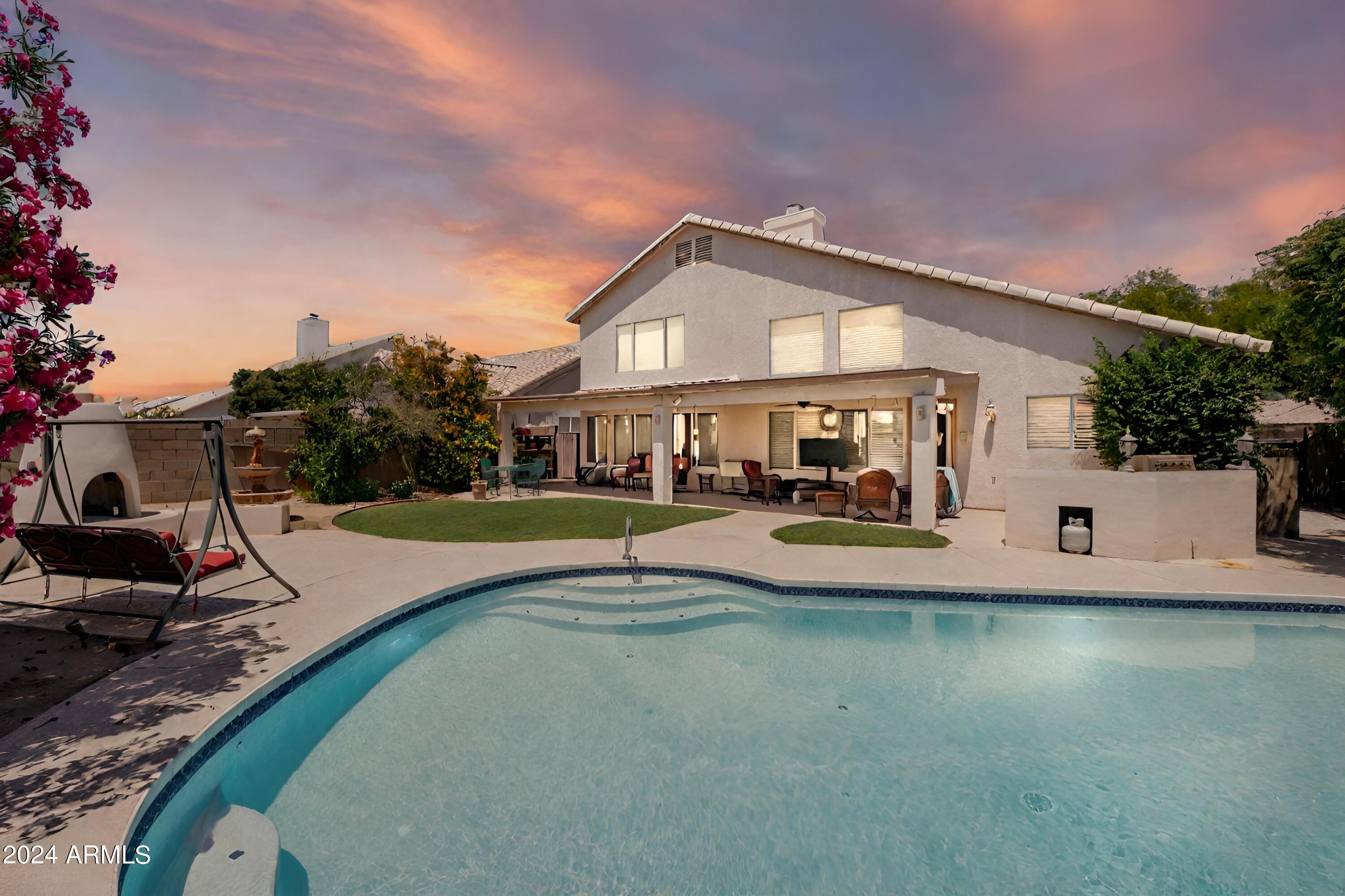 4335 W FALLEN LEAF Lane
