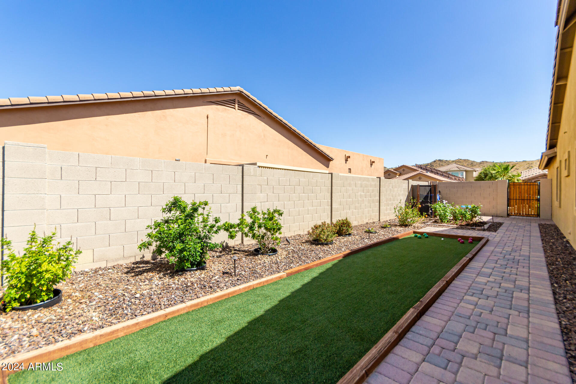 4314 W LODGE Drive