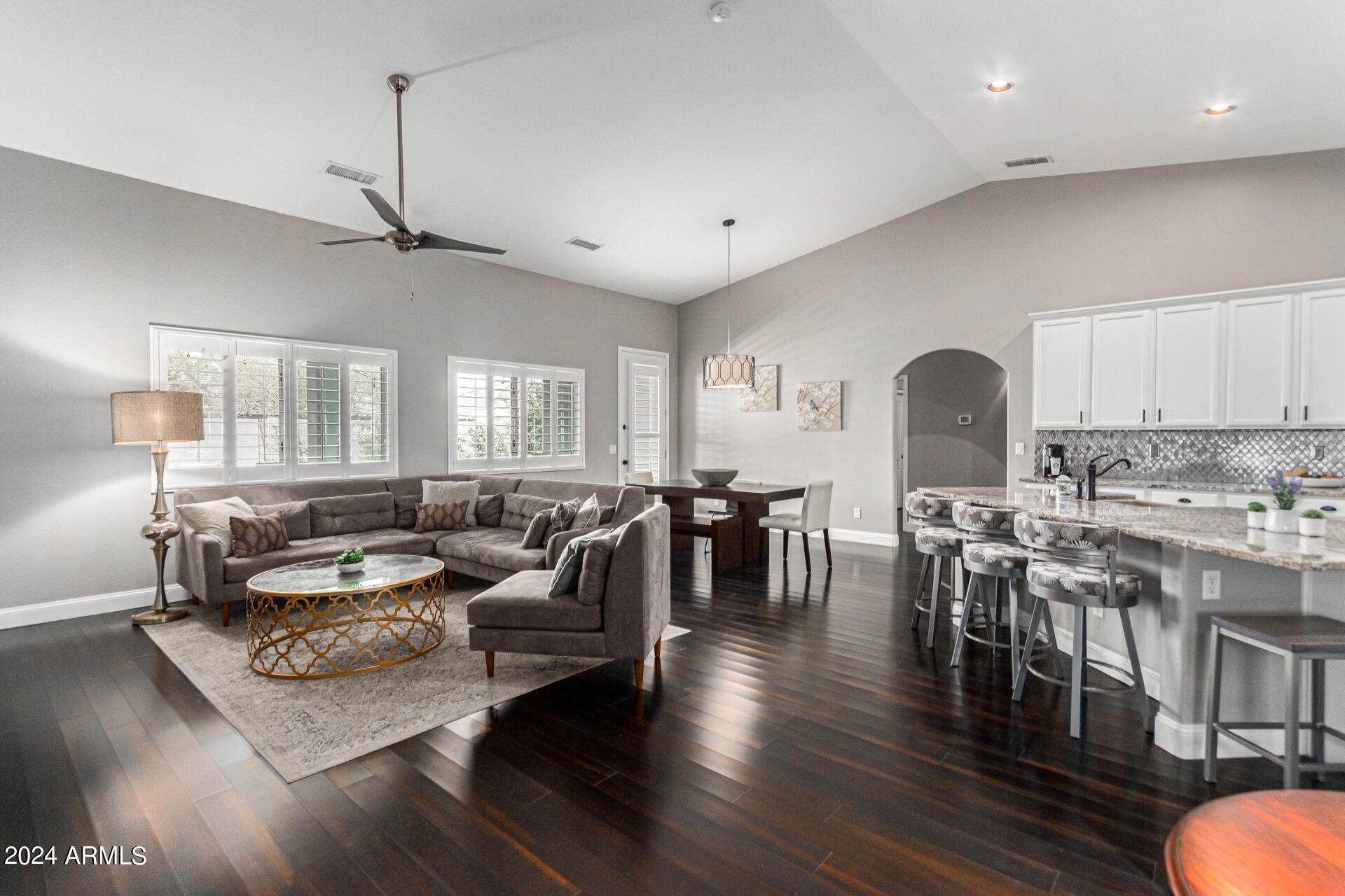 4314 W LODGE Drive