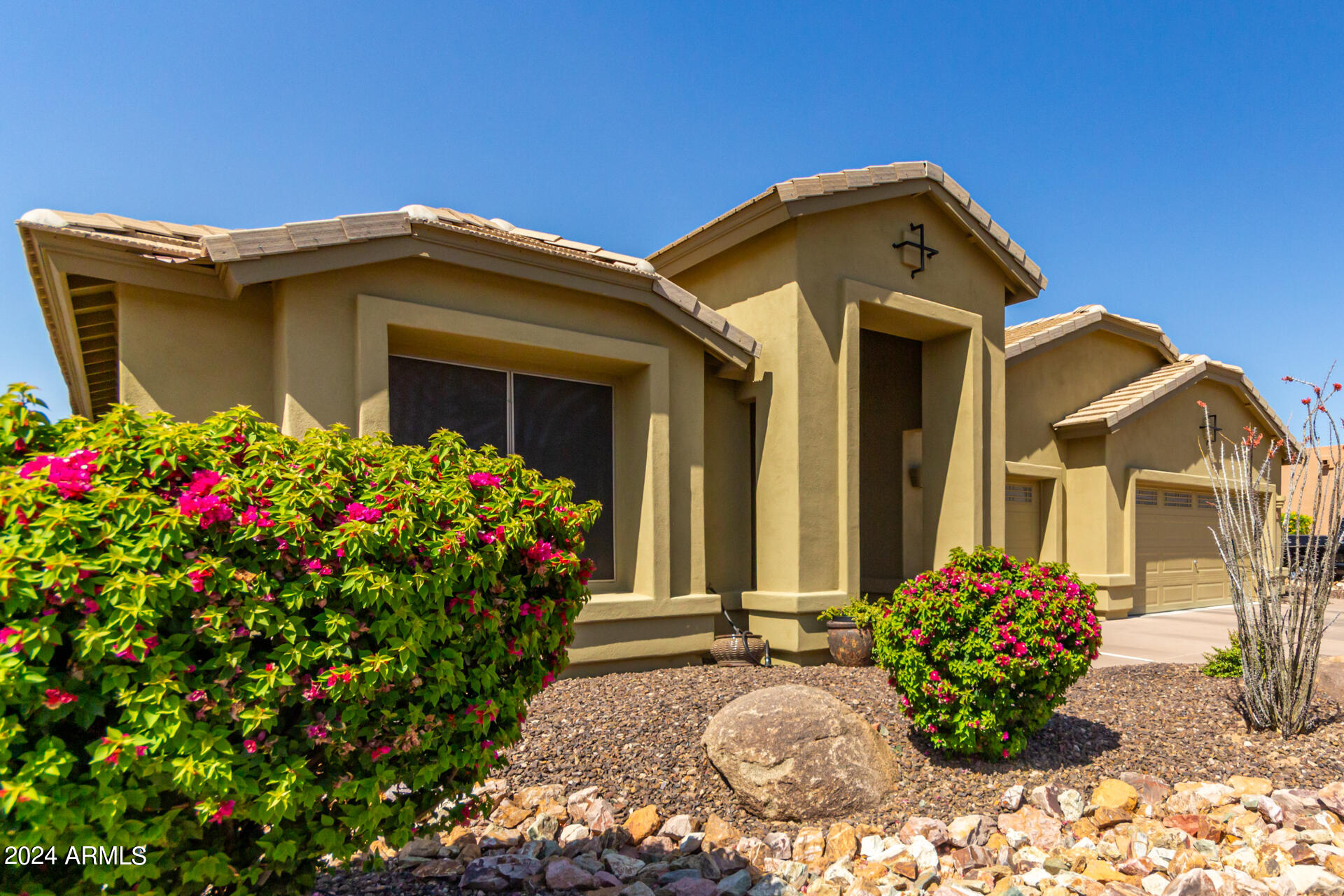 4314 W LODGE Drive