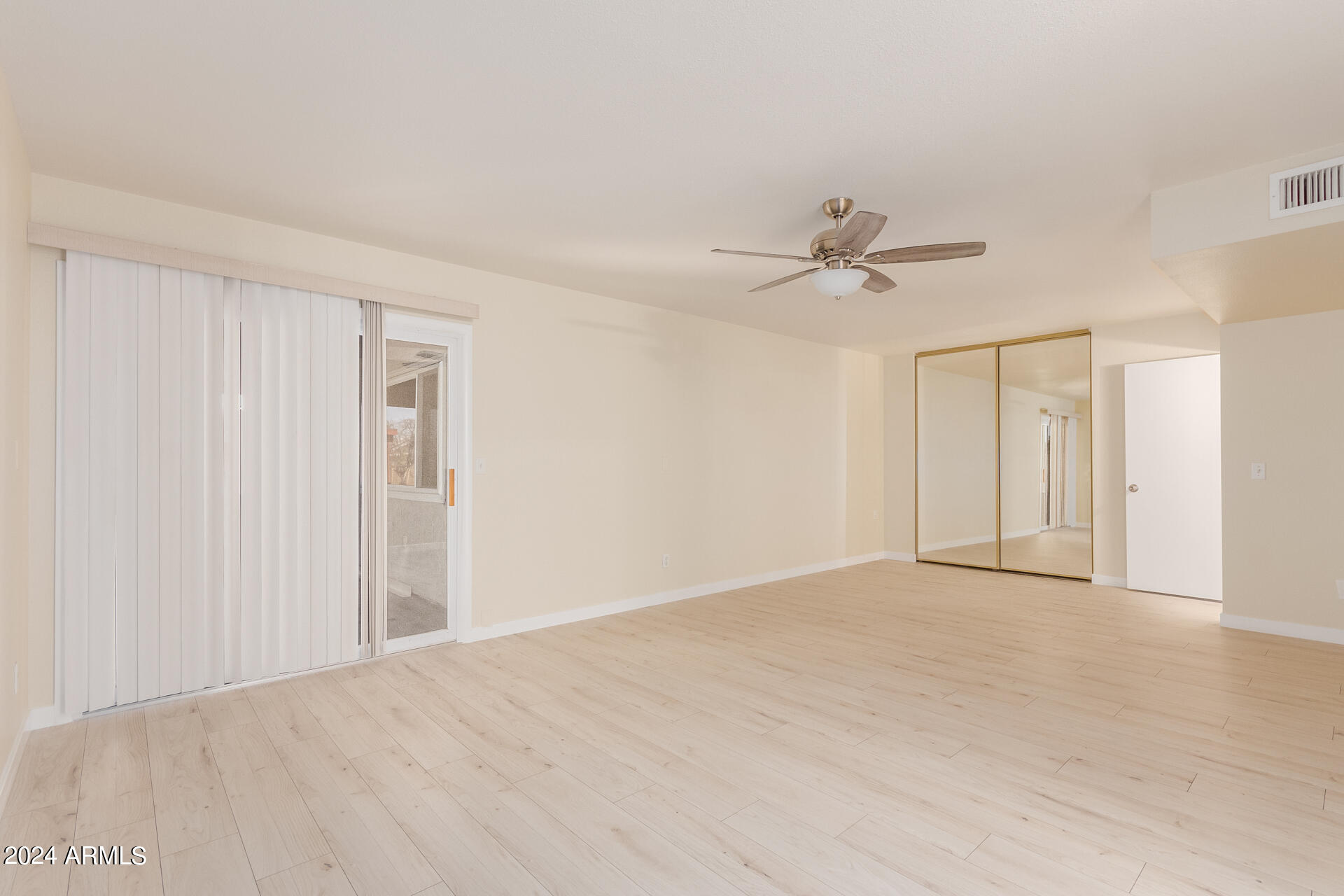 1783 LEISURE WORLD --