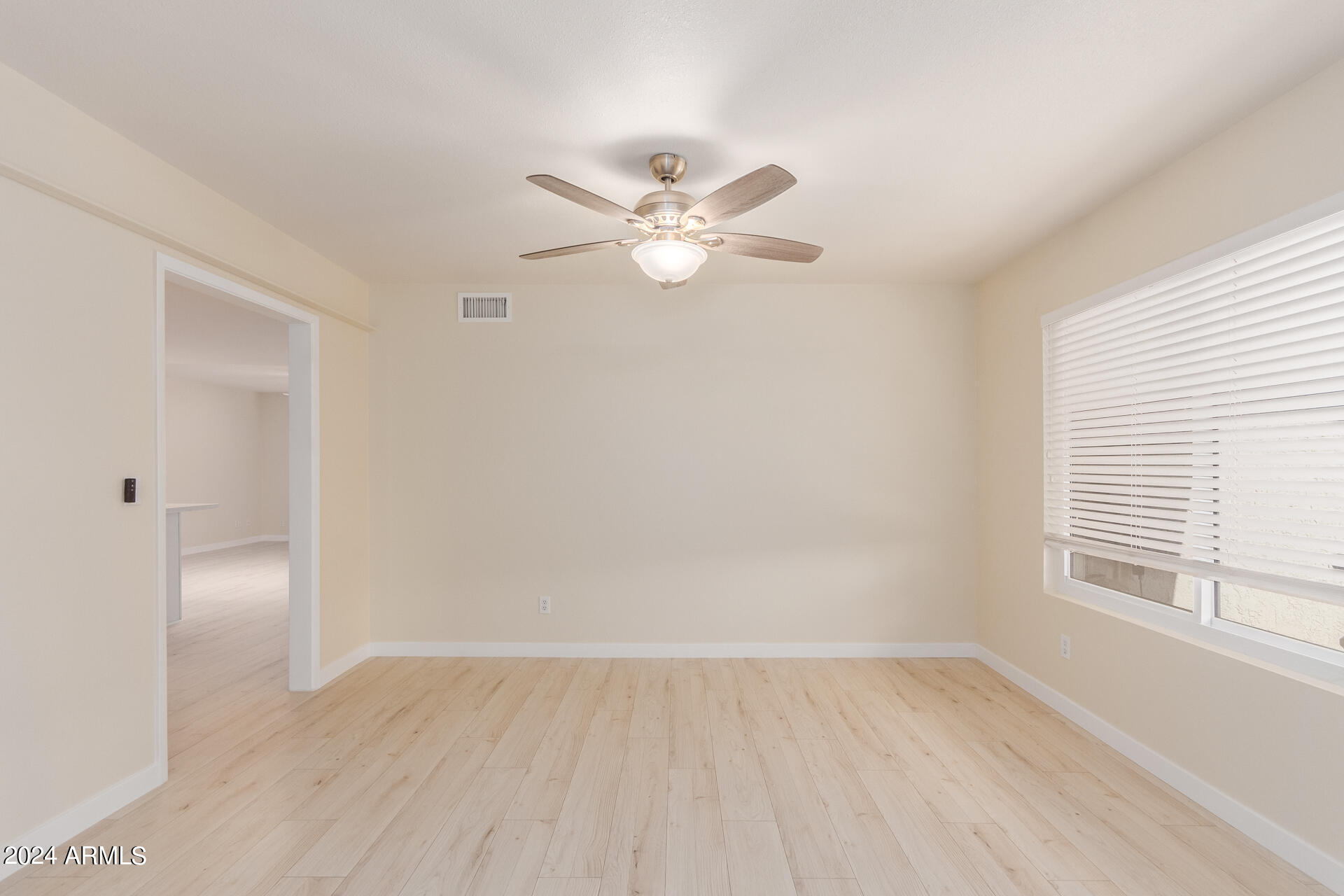 1783 LEISURE WORLD --