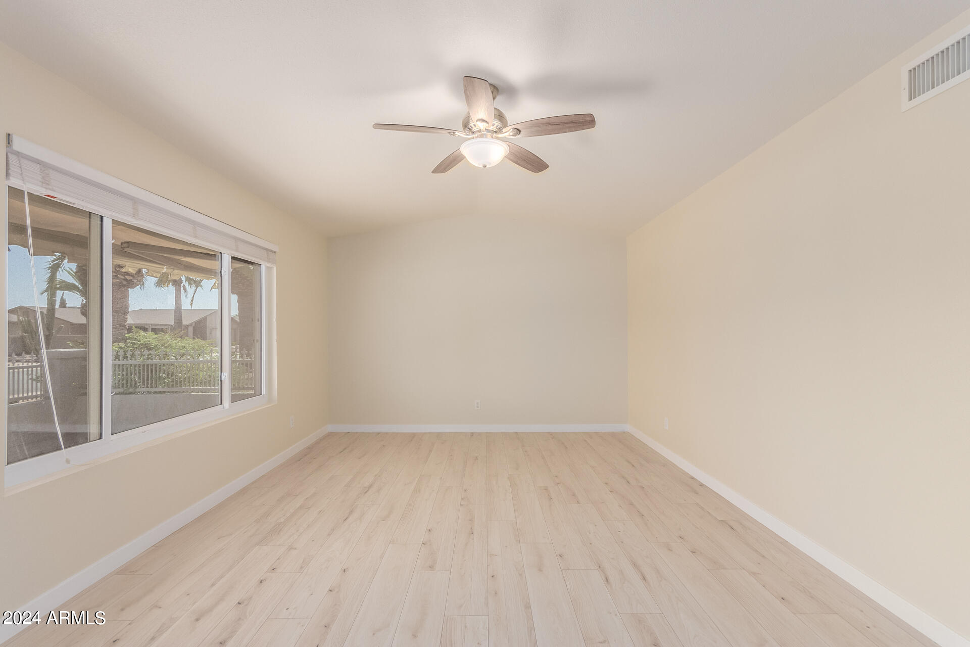 1783 LEISURE WORLD --