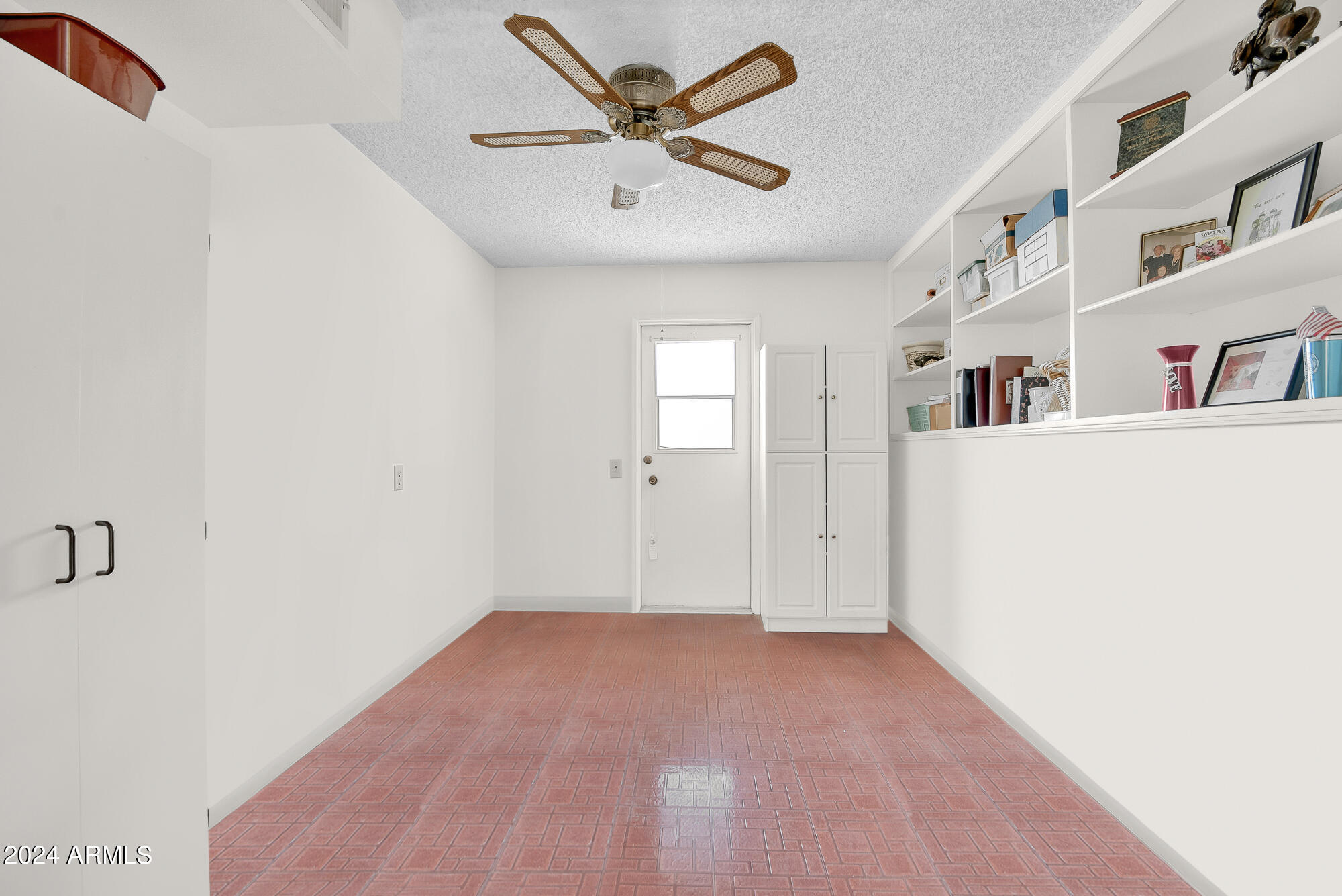 9519 W TIMBERLINE Drive