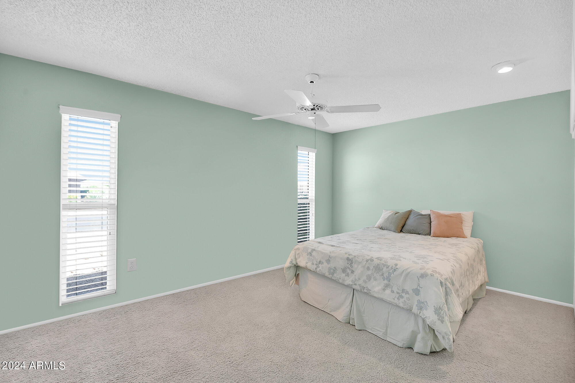 9519 W TIMBERLINE Drive