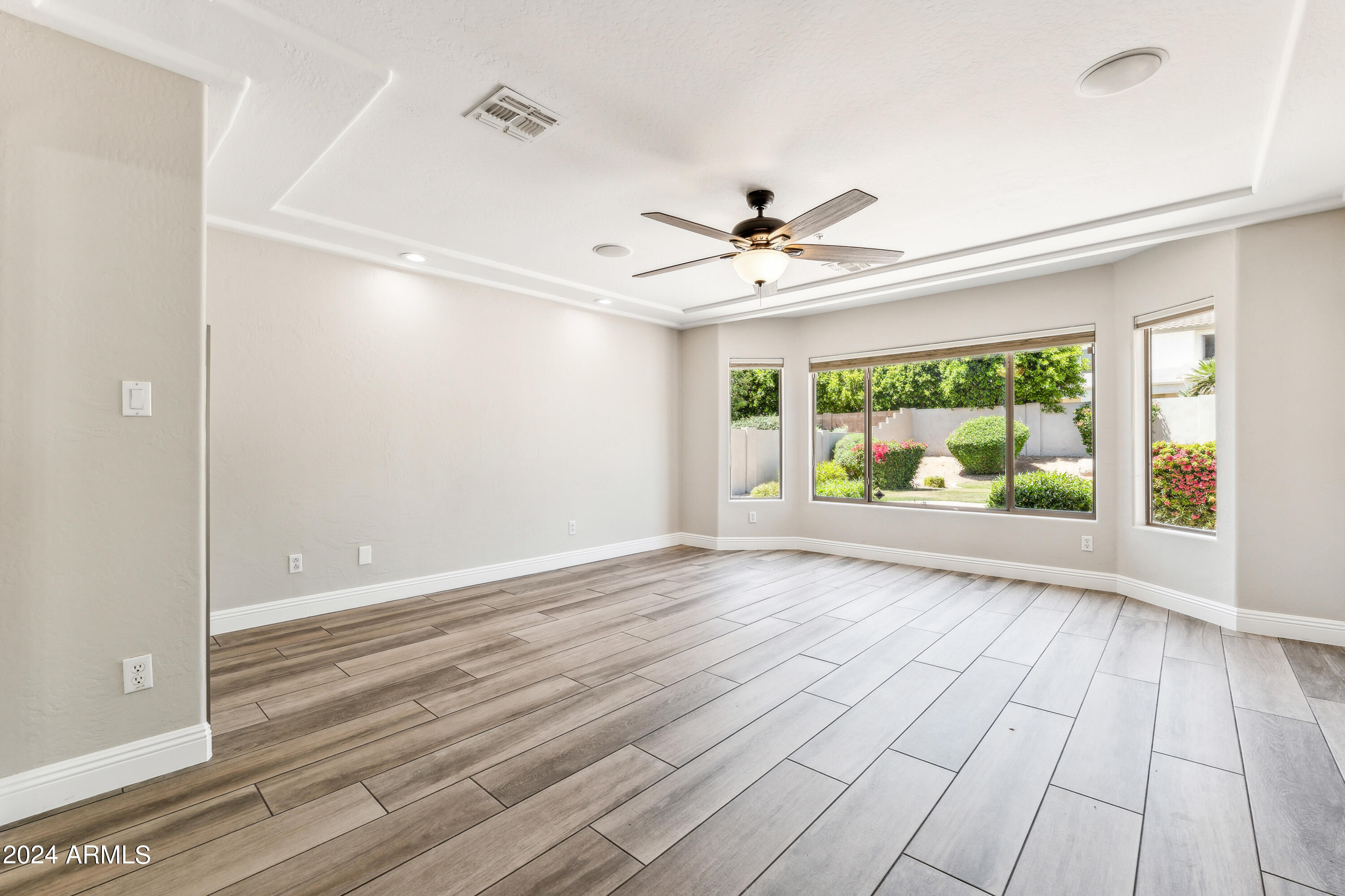 7636 E ROSE GARDEN Lane