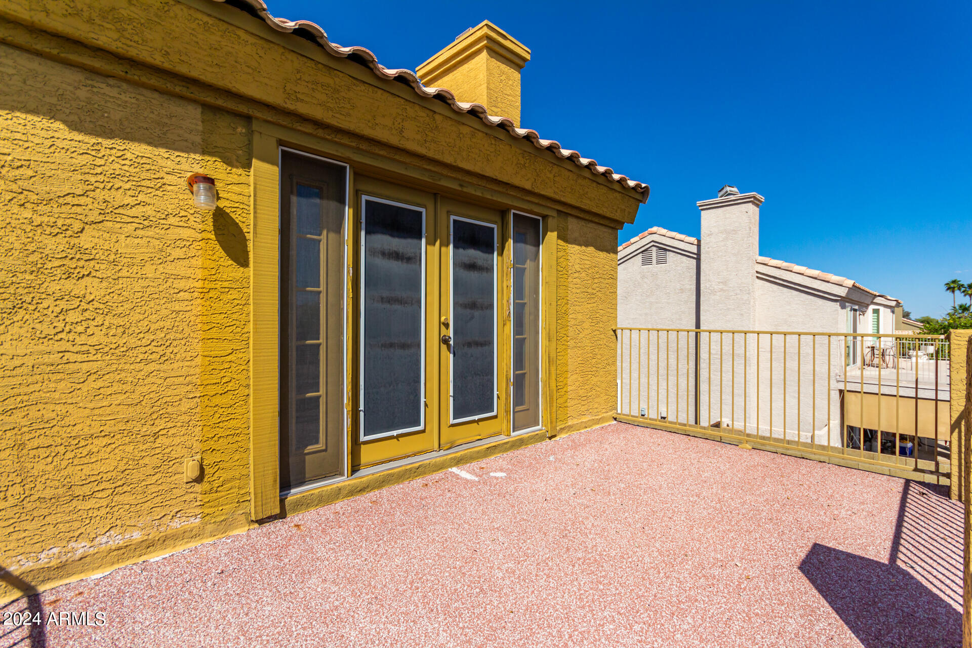 4015 E DESERT FLOWER Lane