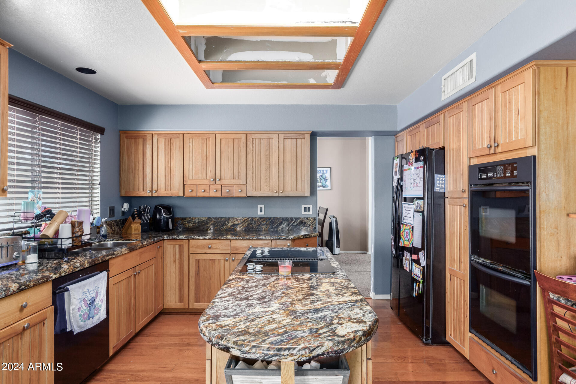 4015 E DESERT FLOWER Lane