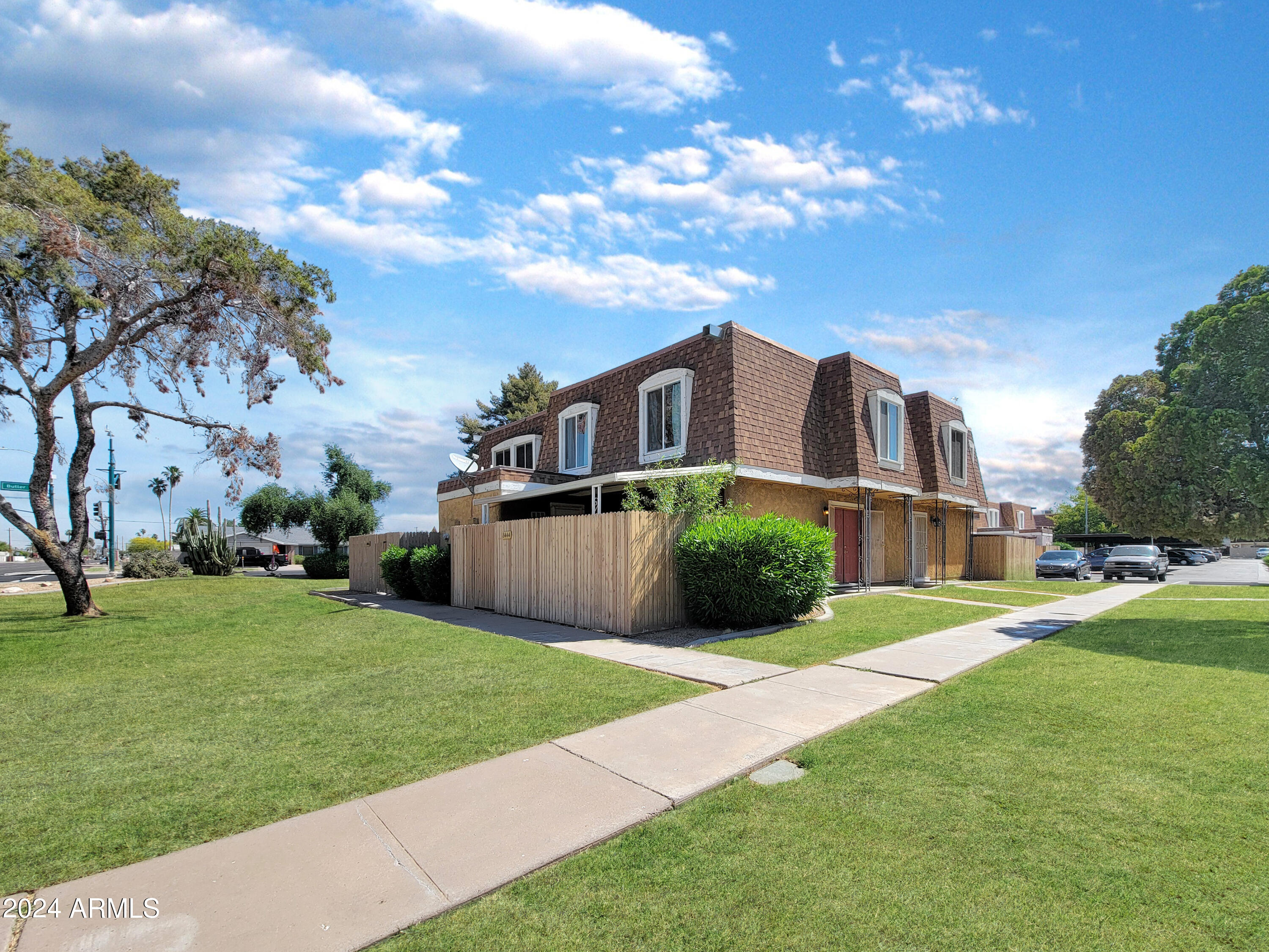 8444 N 34TH Drive