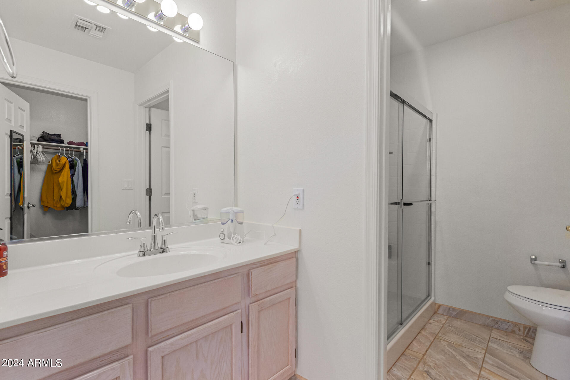 14022 N KENDALL Drive, A