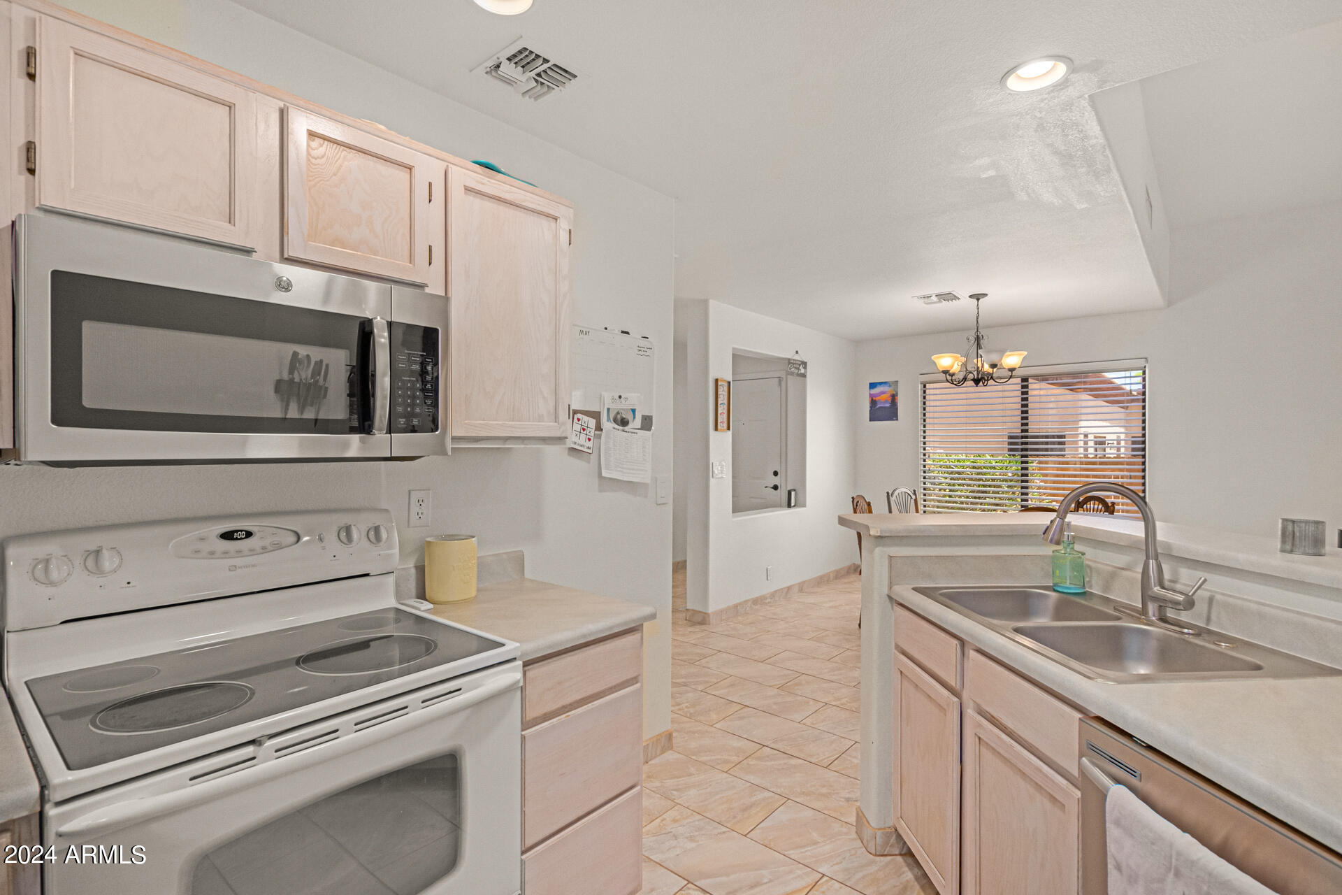 14022 N KENDALL Drive, A