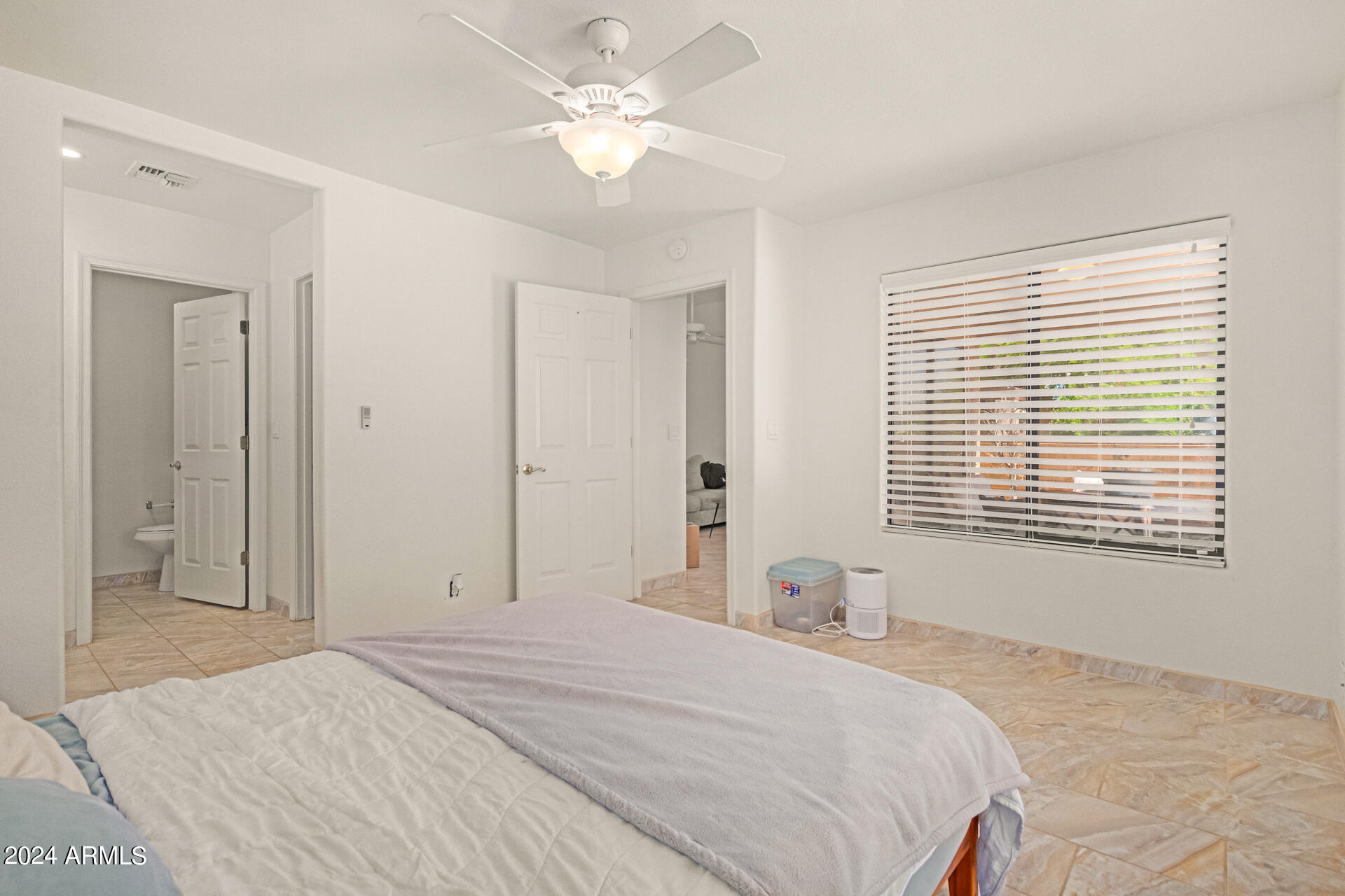 14022 N KENDALL Drive, A