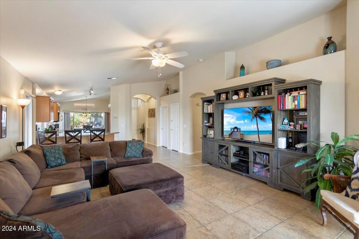 4353 E BIRCHWOOD Circle