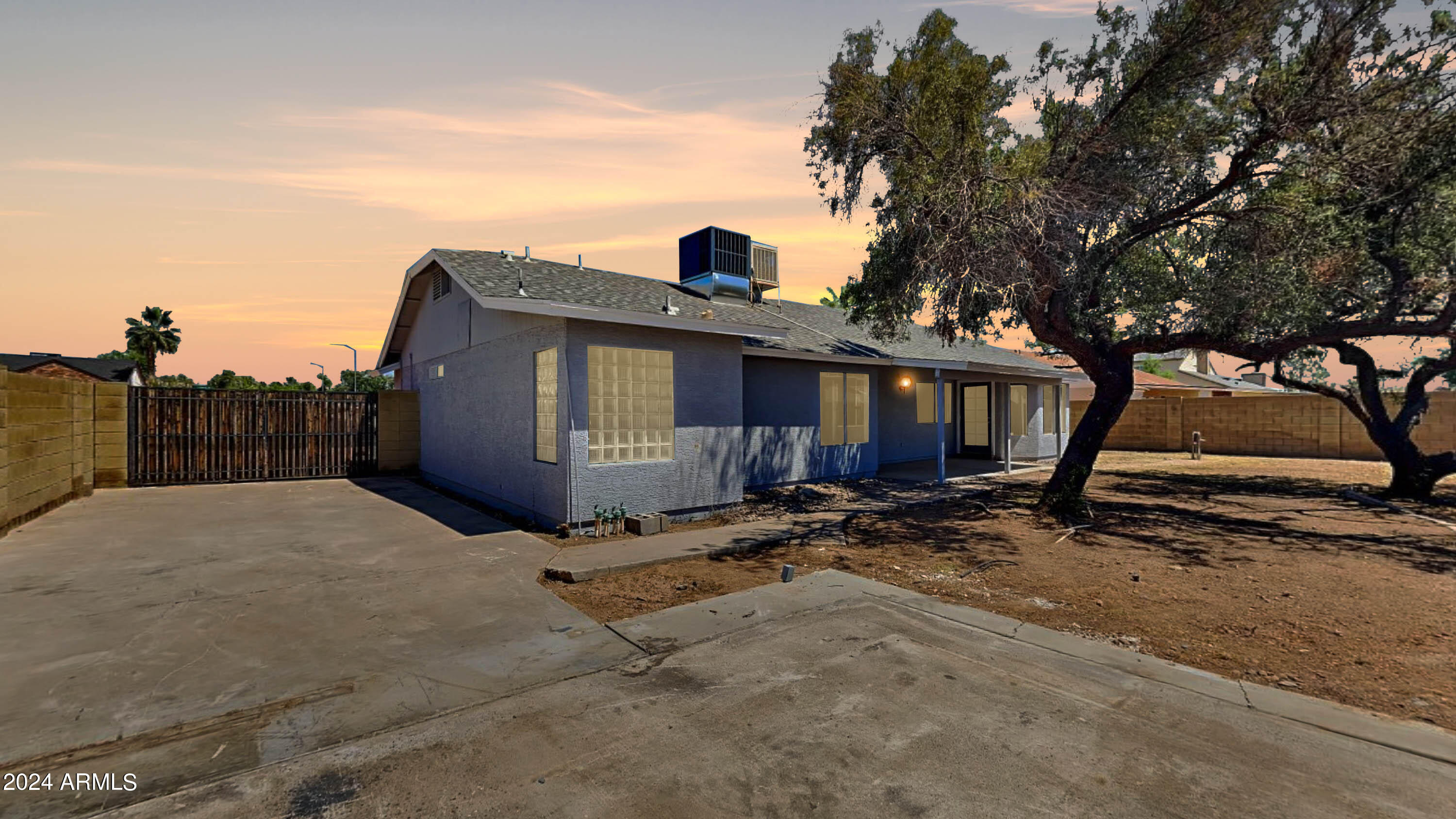 1660 N DIEGO Street