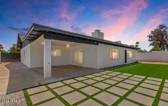 1630 E LAGUNA Drive