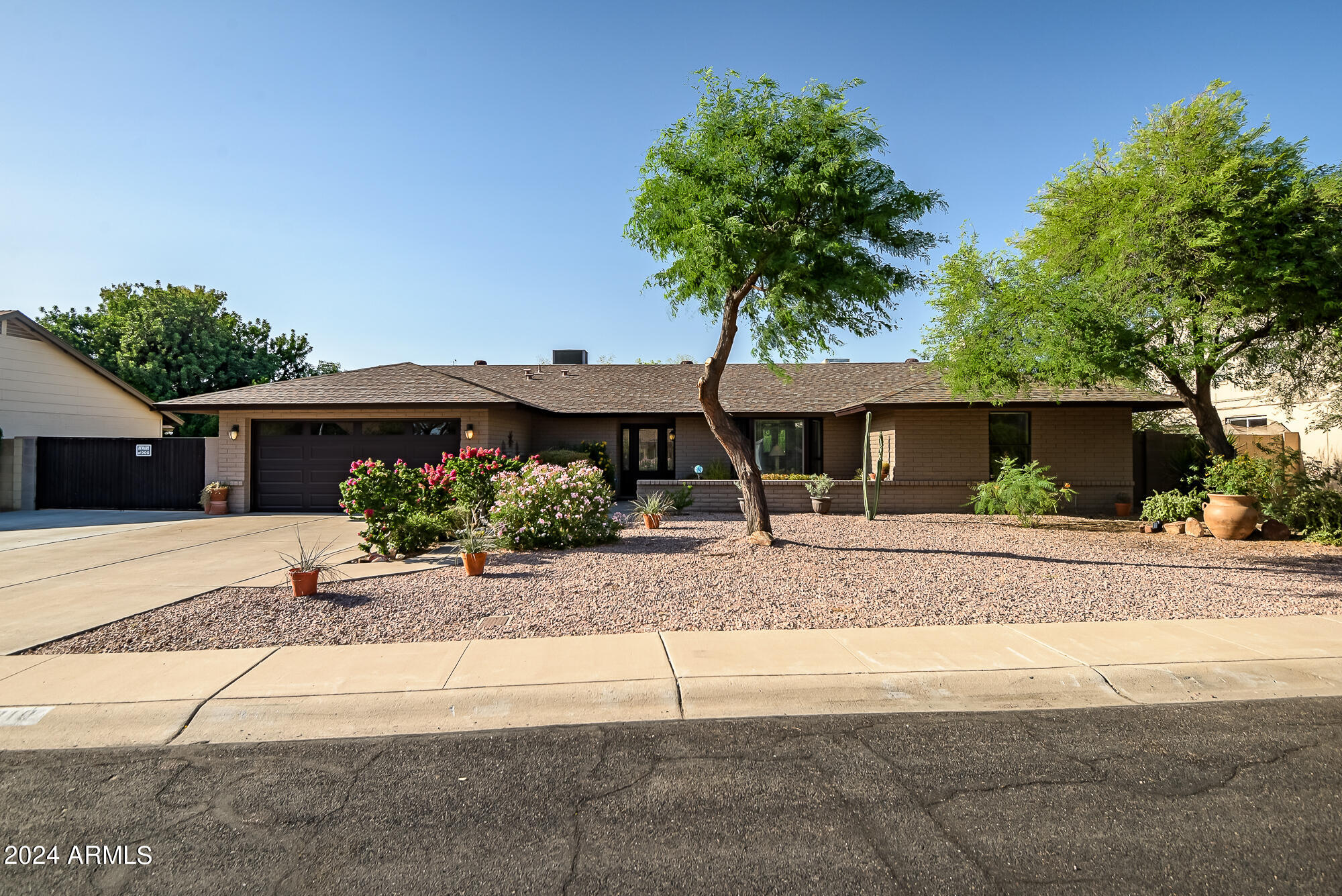 6310 W POINSETTIA Drive
