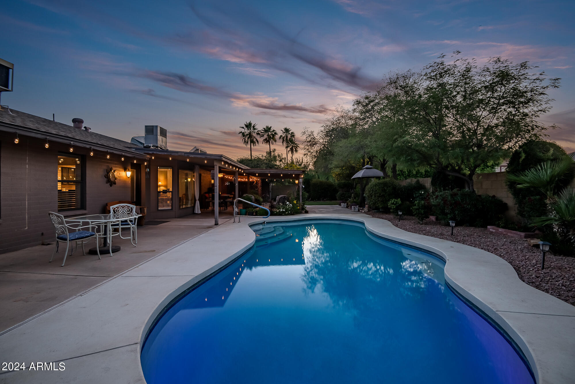 6310 W POINSETTIA Drive
