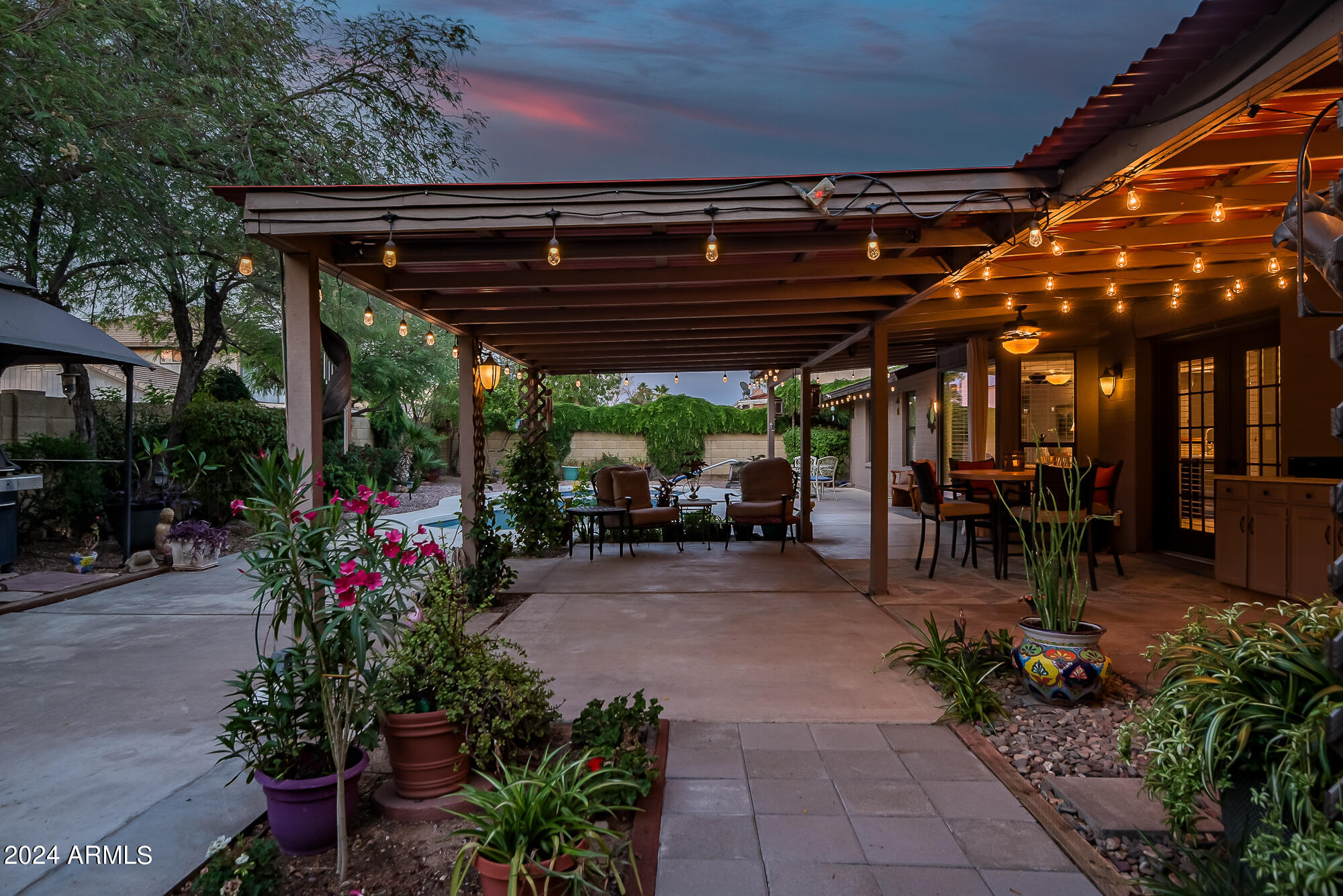6310 W POINSETTIA Drive