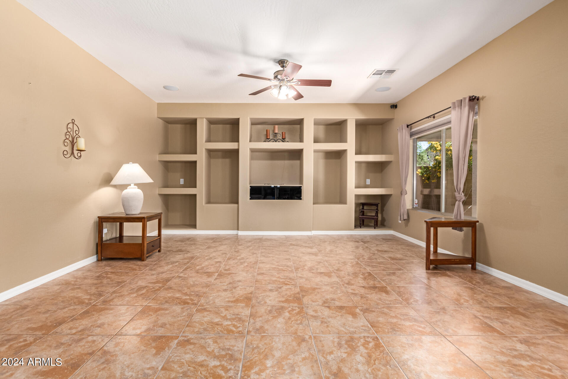 11829 W MONTANA DE ORO Drive