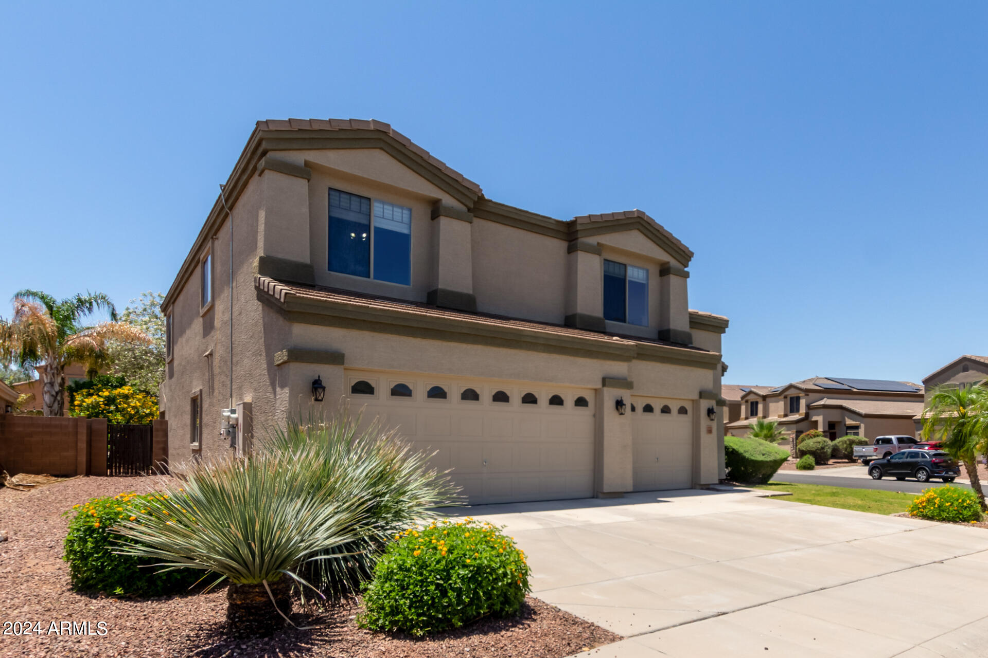 11829 W MONTANA DE ORO Drive