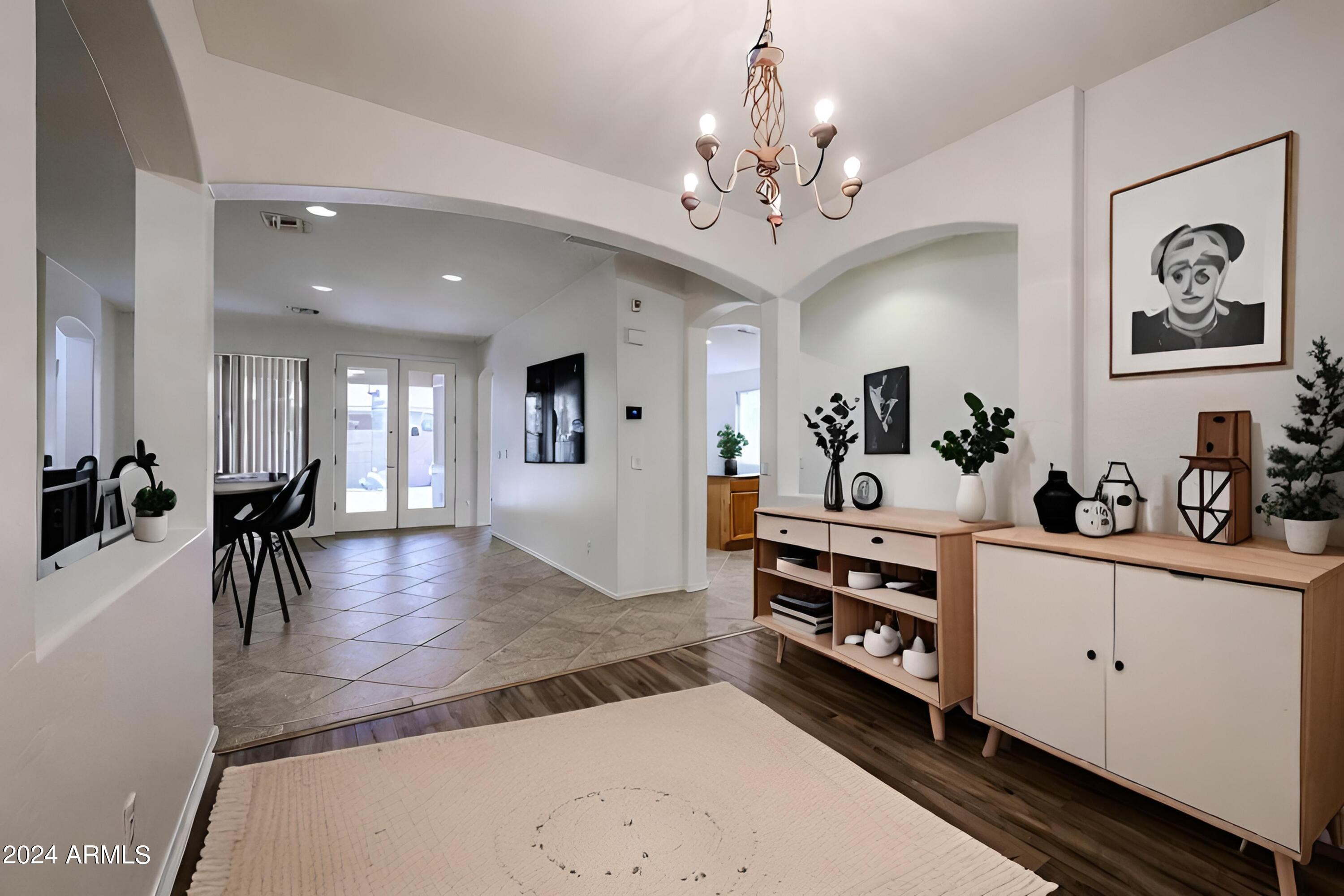 151 W Cardinal Way