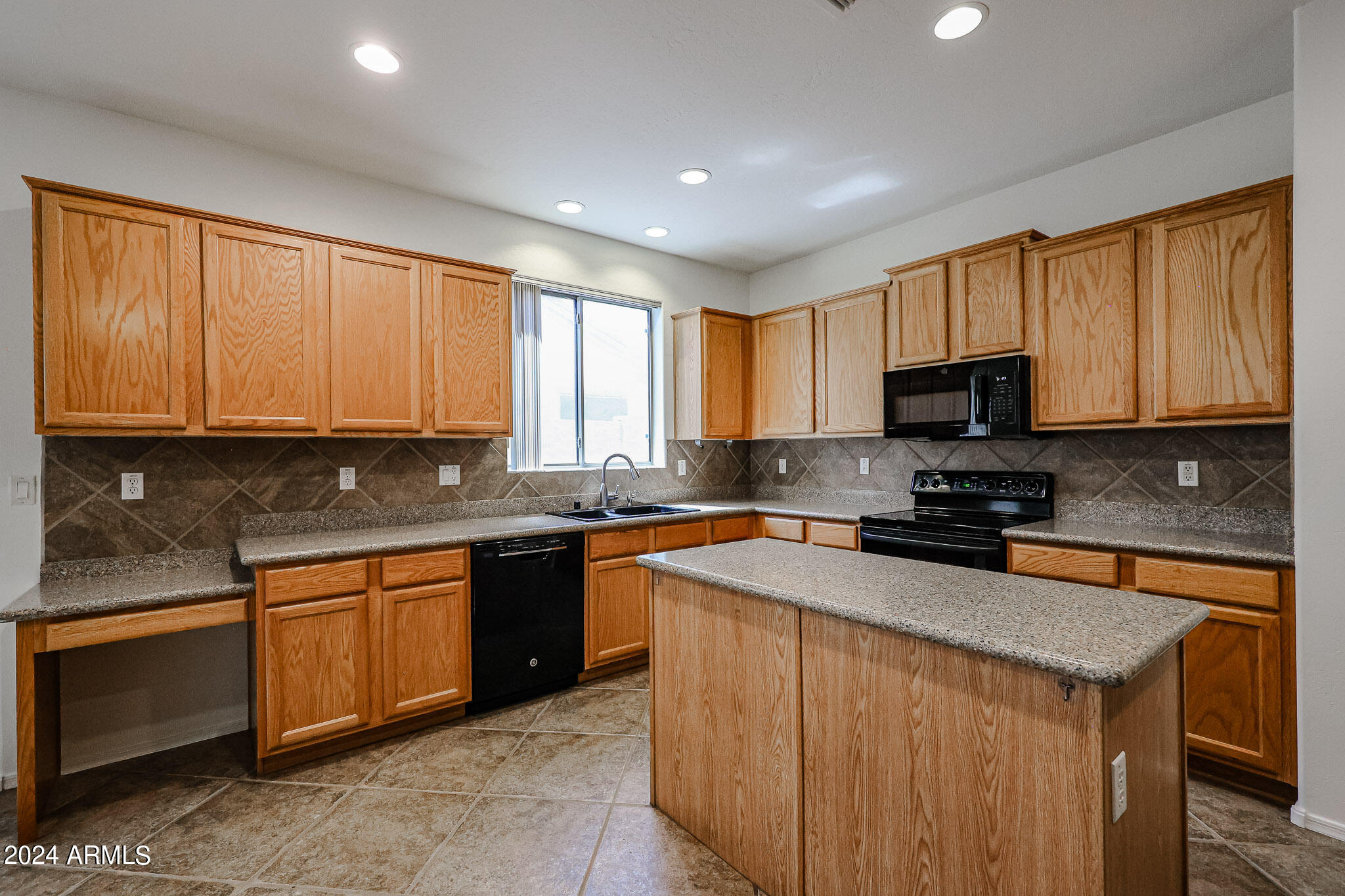151 W Cardinal Way