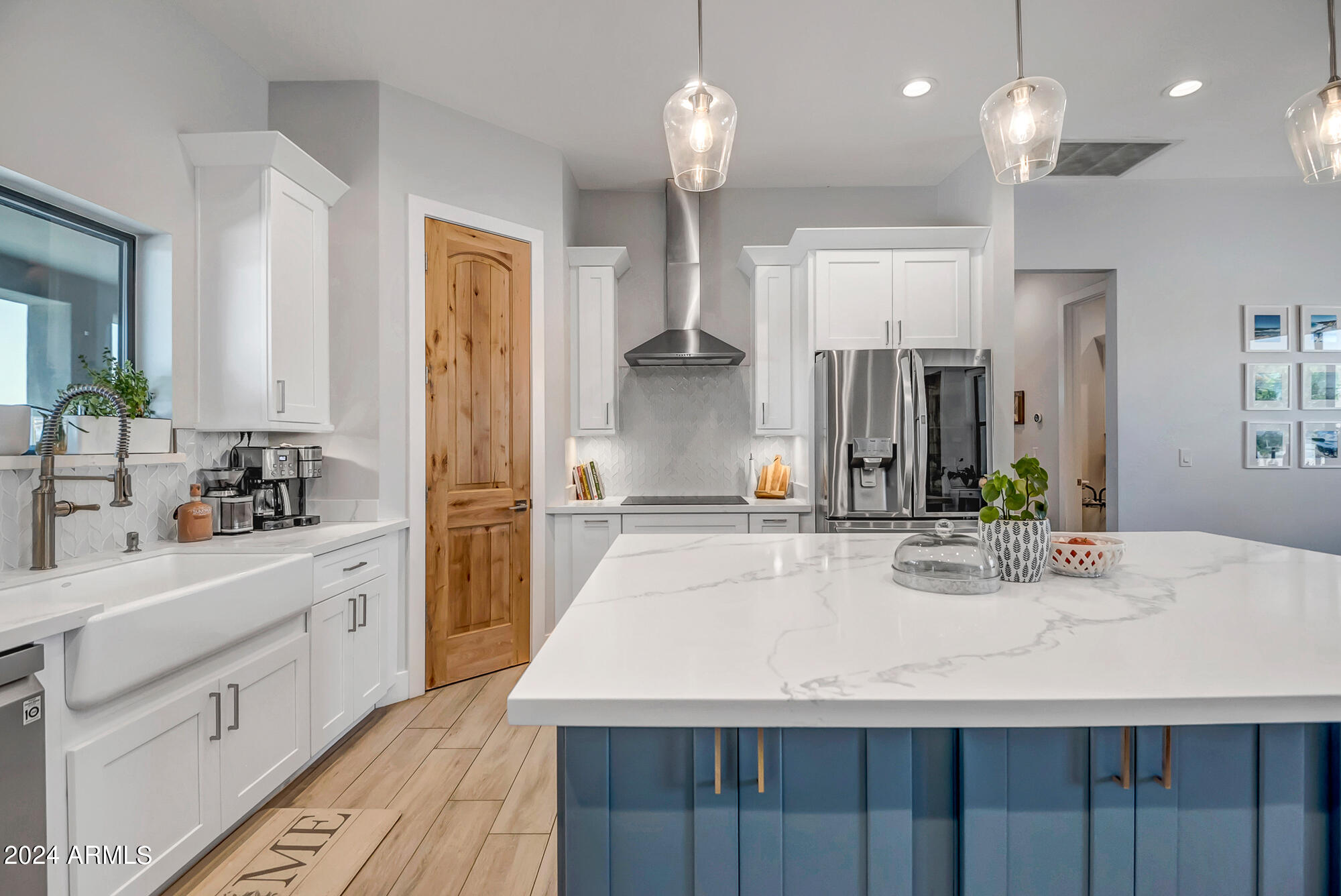 1105 E DESERT HILLS ESTATE Drive